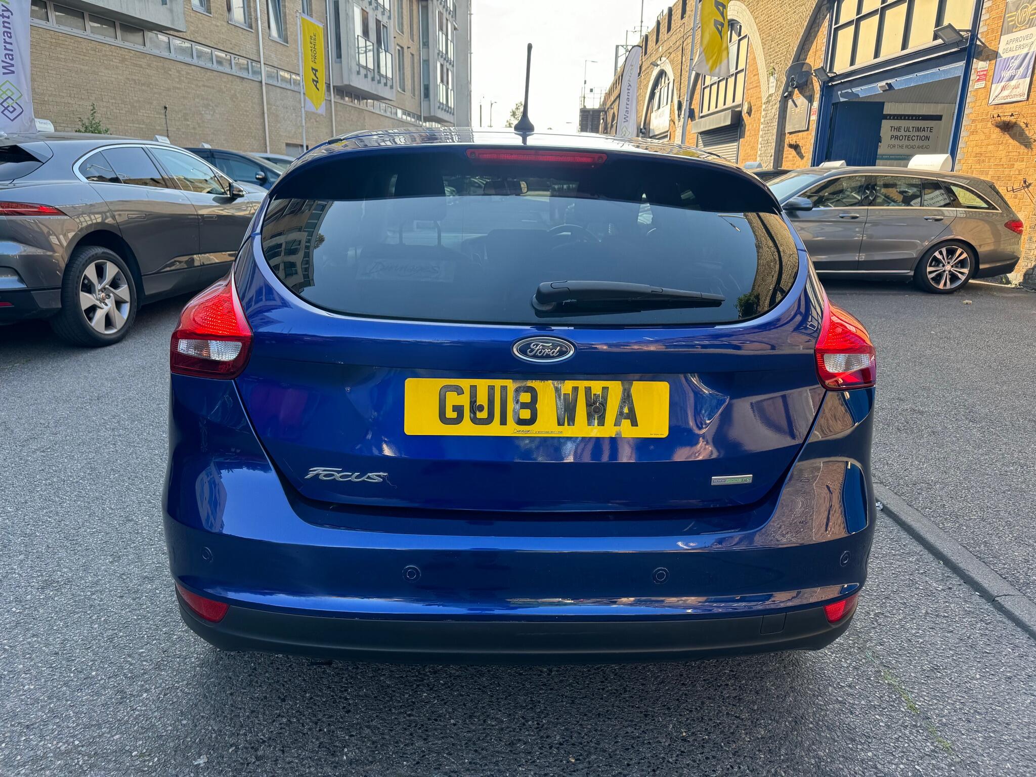 Ford Focus view 8