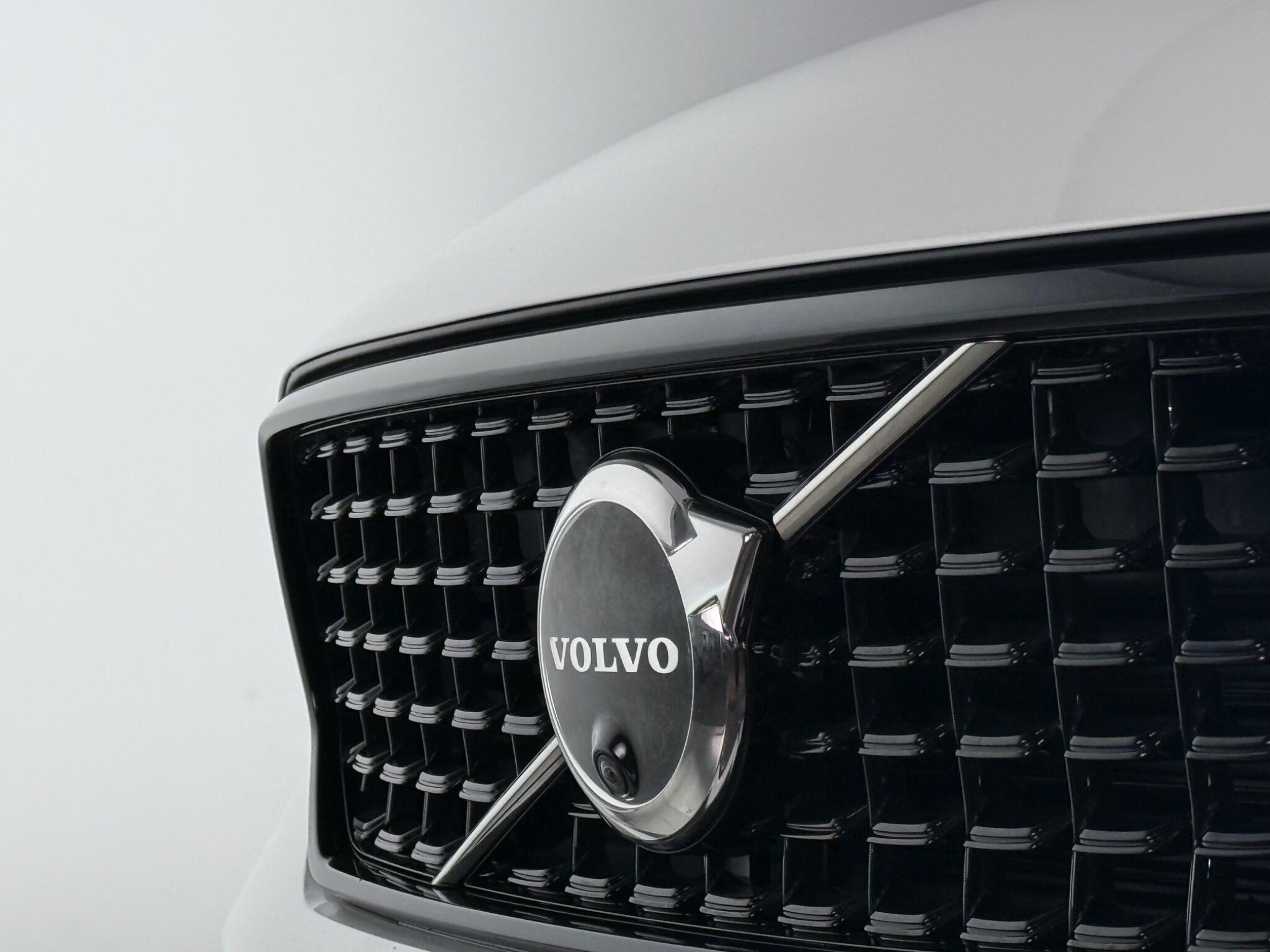 Volvo XC40 view 9