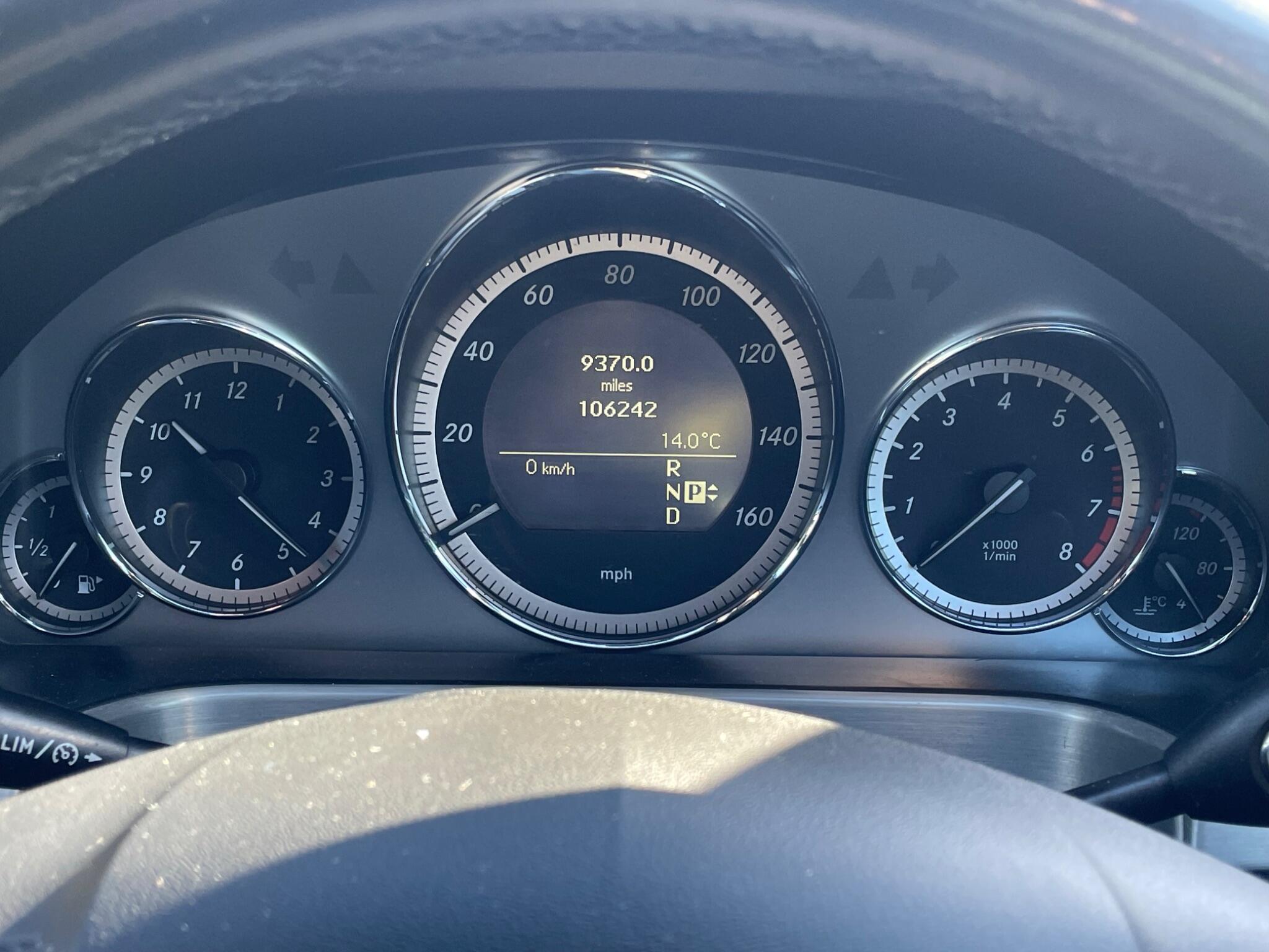 Mercedes-Benz E-Class view 18