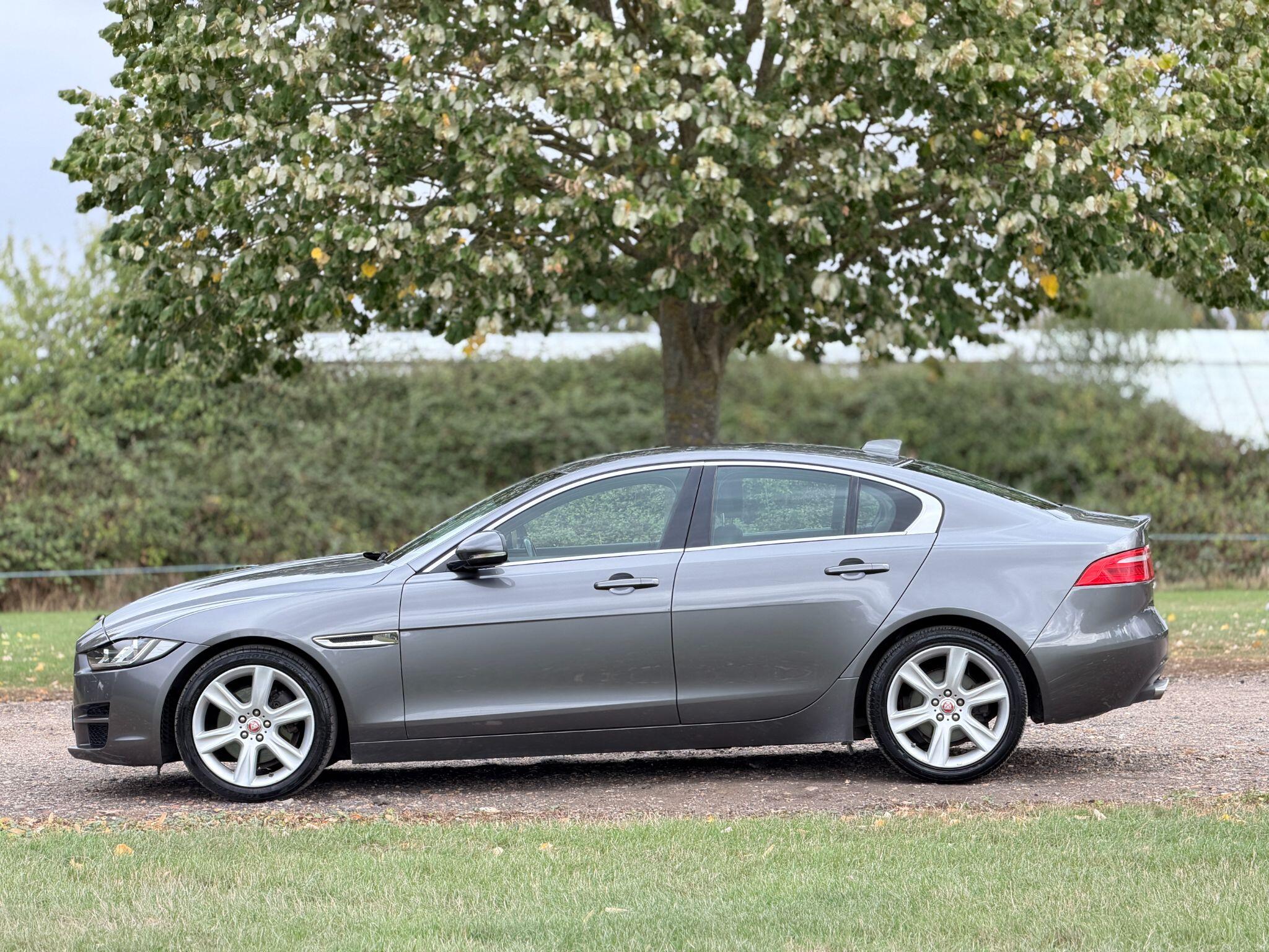 Jaguar Xe view 13