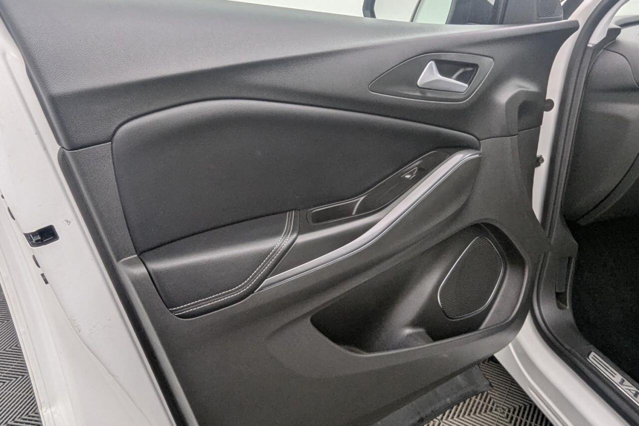 Vauxhall Grandland X view 28