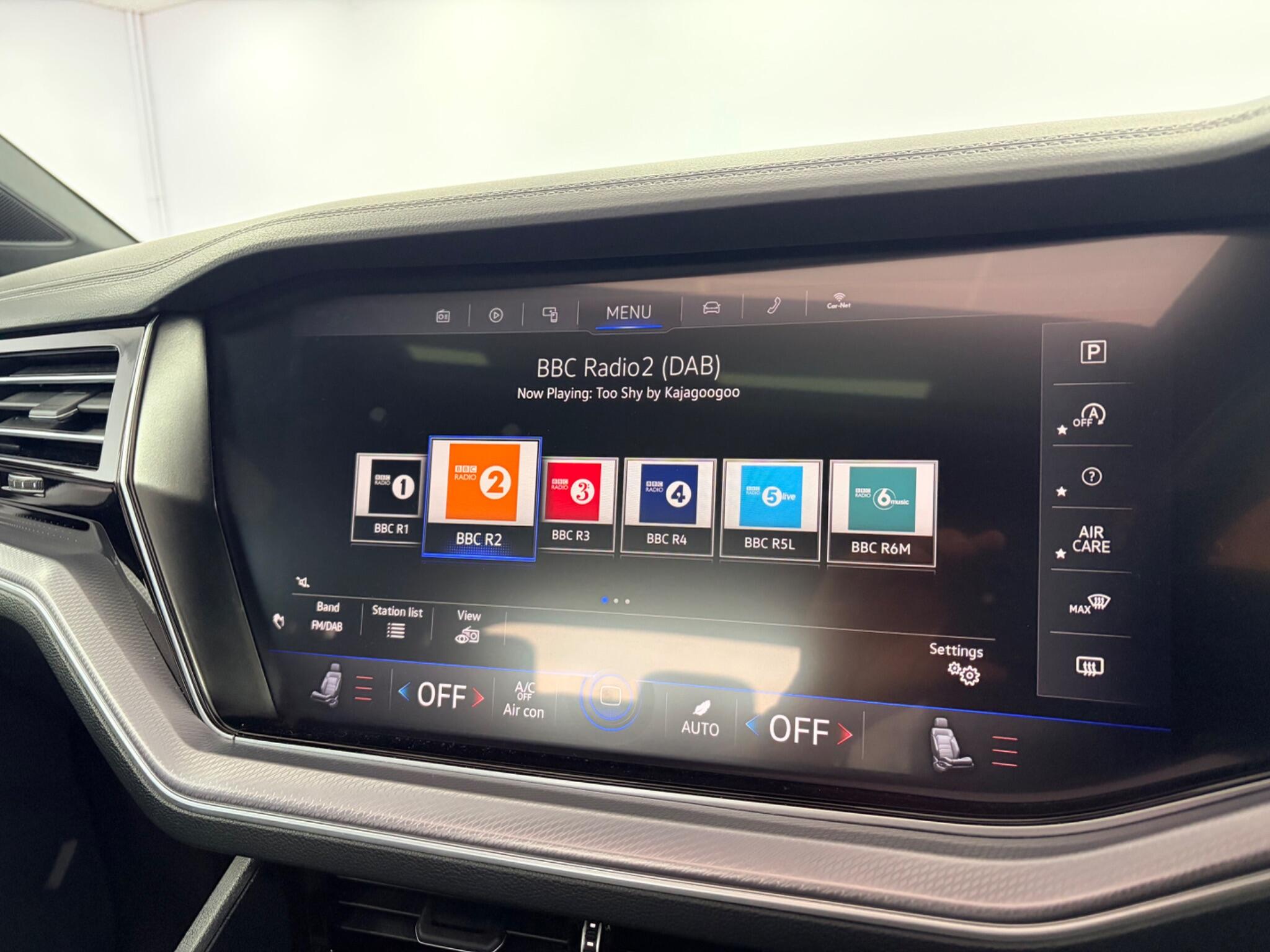 Volkswagen Touareg view 26