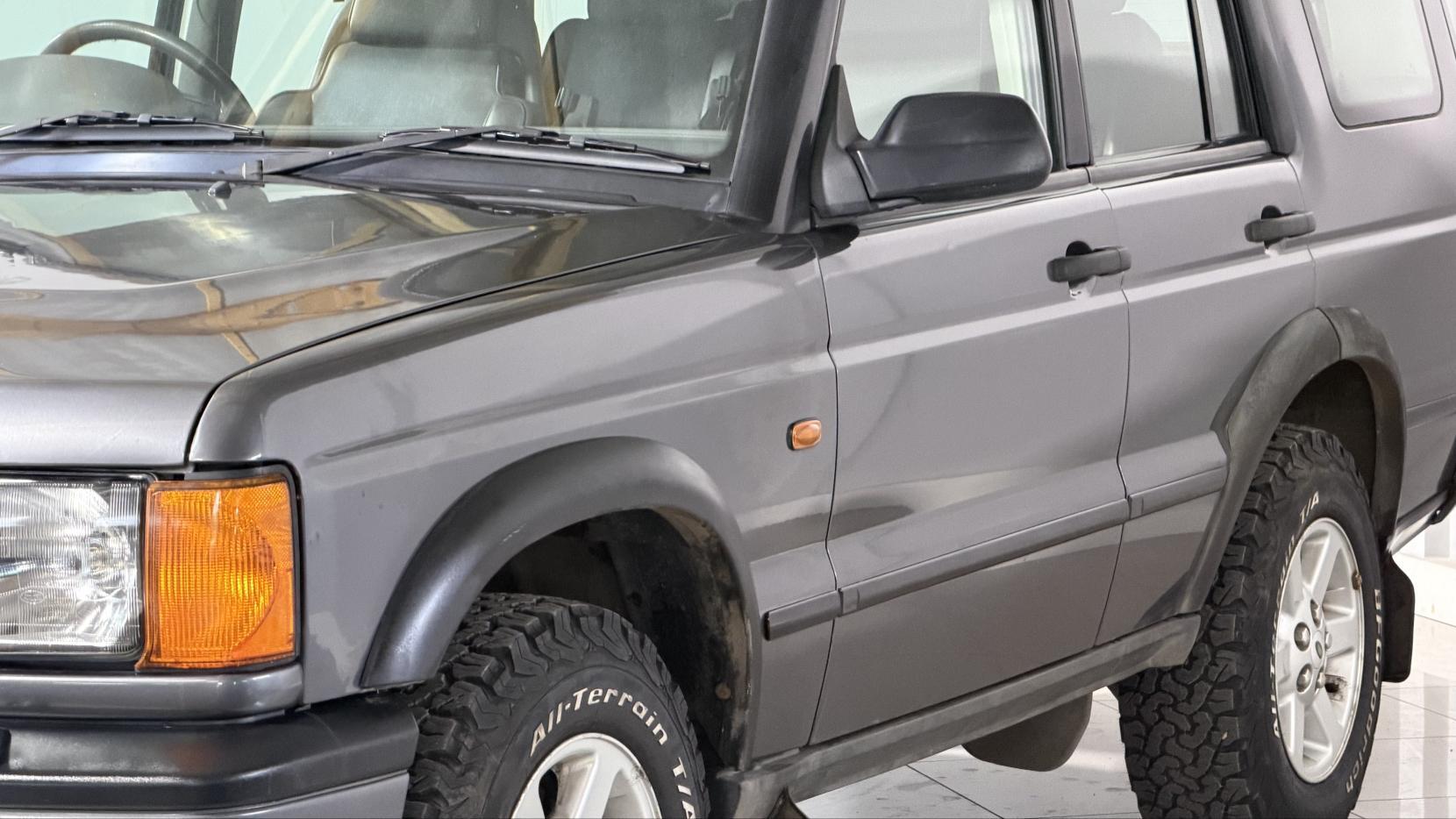 Land Rover Discovery 4 view 30