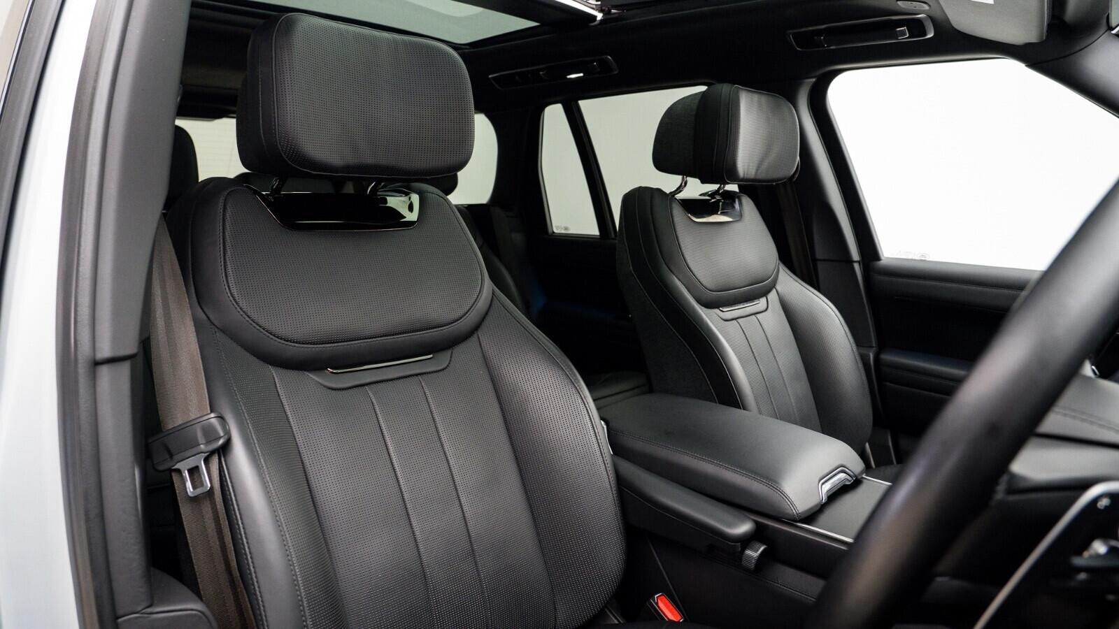 Land Rover Range Rover view 6