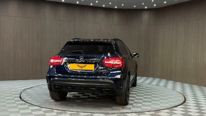 Mercedes-Benz GLA view 43
