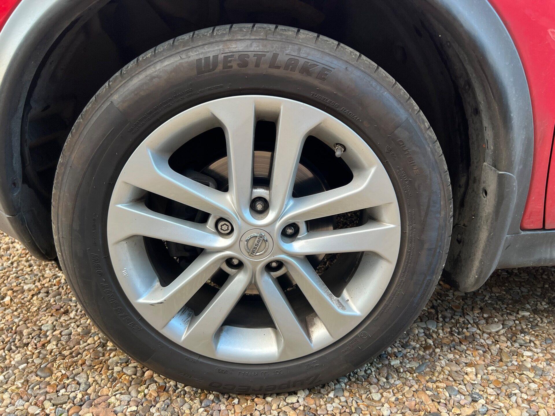Nissan Juke view 25
