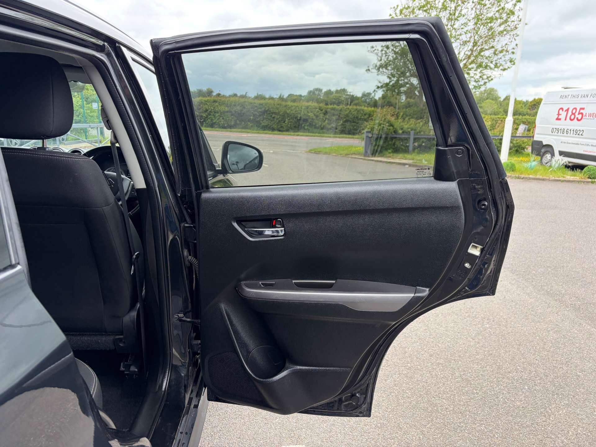 Suzuki Vitara view 26