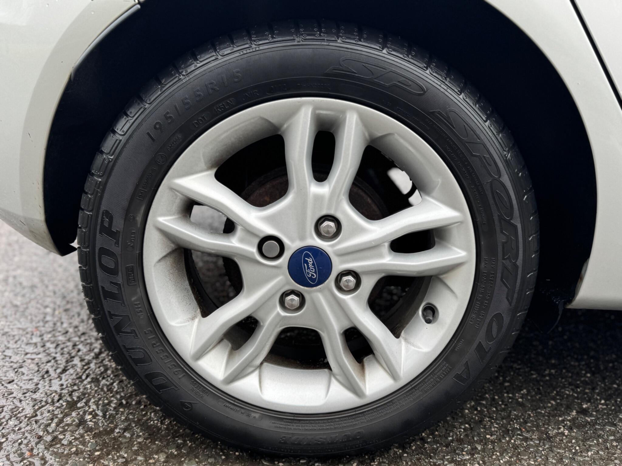 2014 Ford Fiesta 1.5 TDCi Zetec Euro 5 5dr image 44