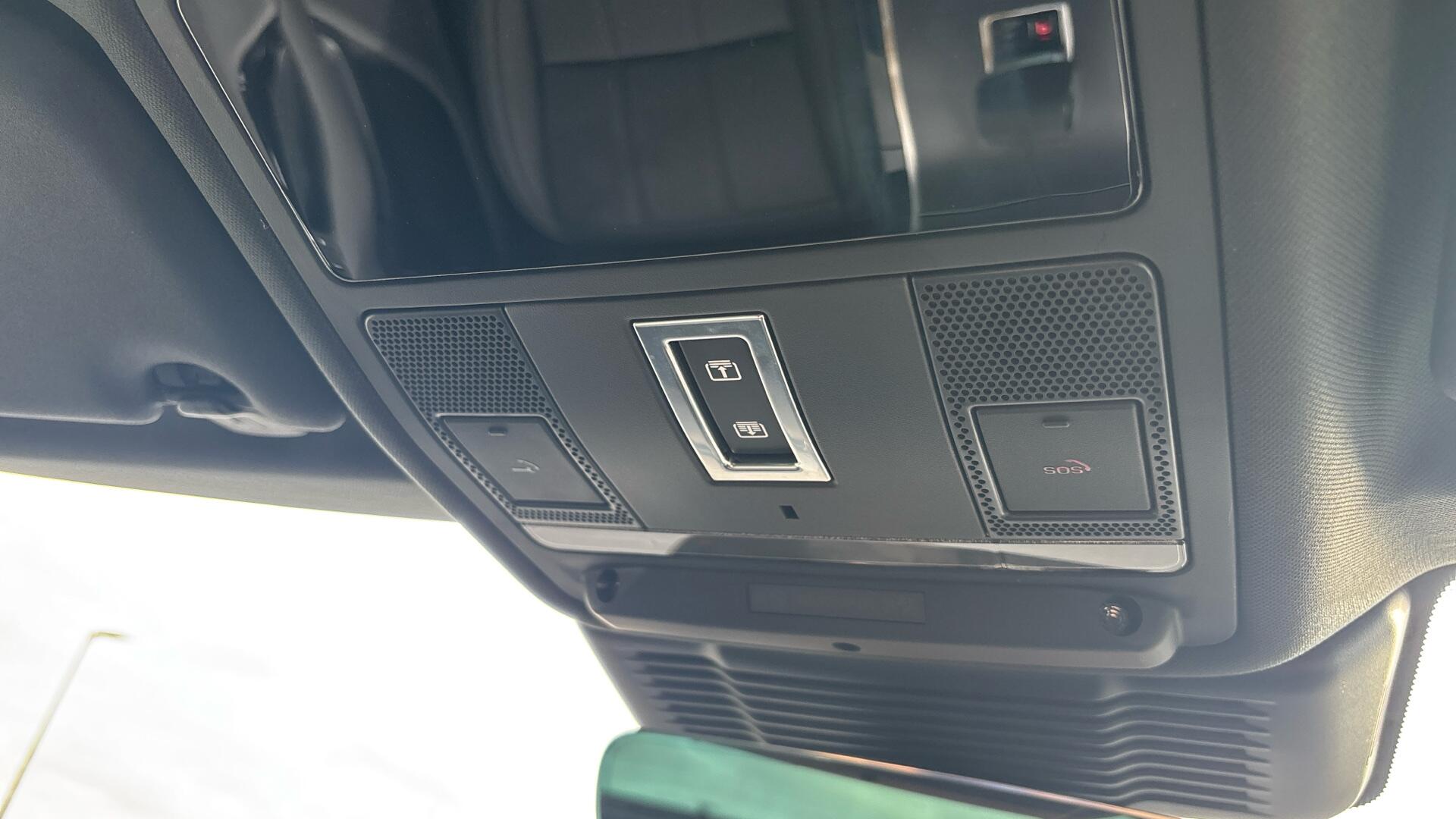 Land Rover Range Rover Evoque view 47