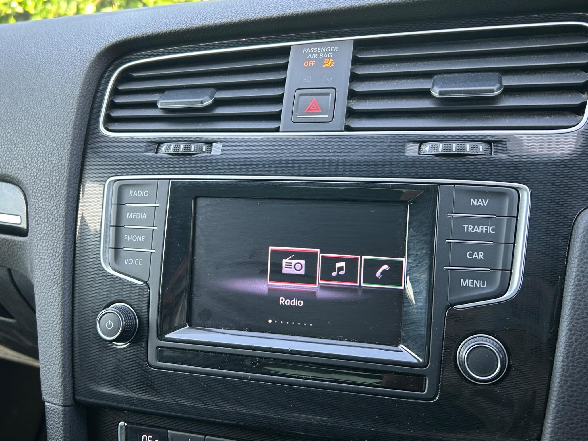Volkswagen Golf view 37
