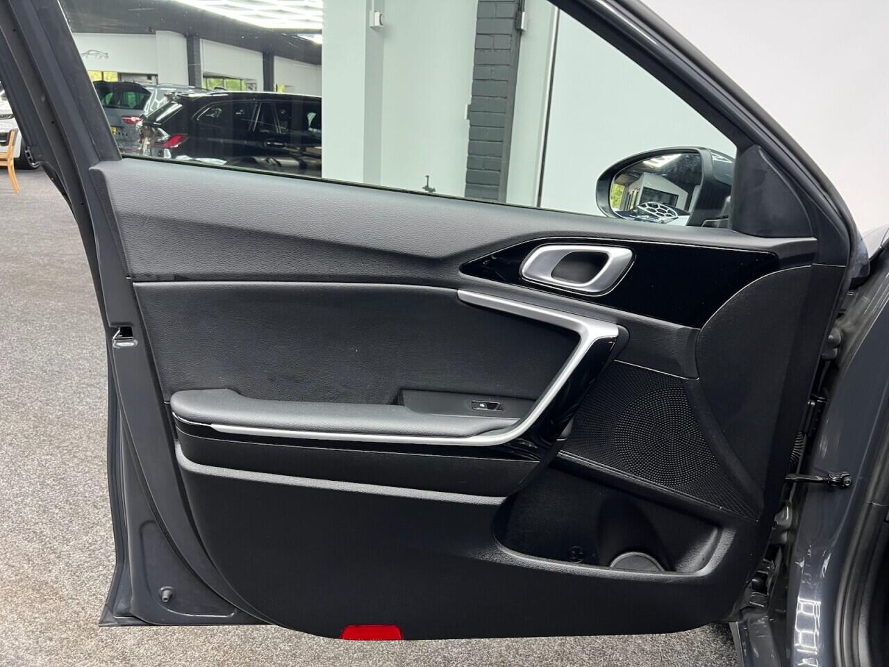 Kia Ceed view 26