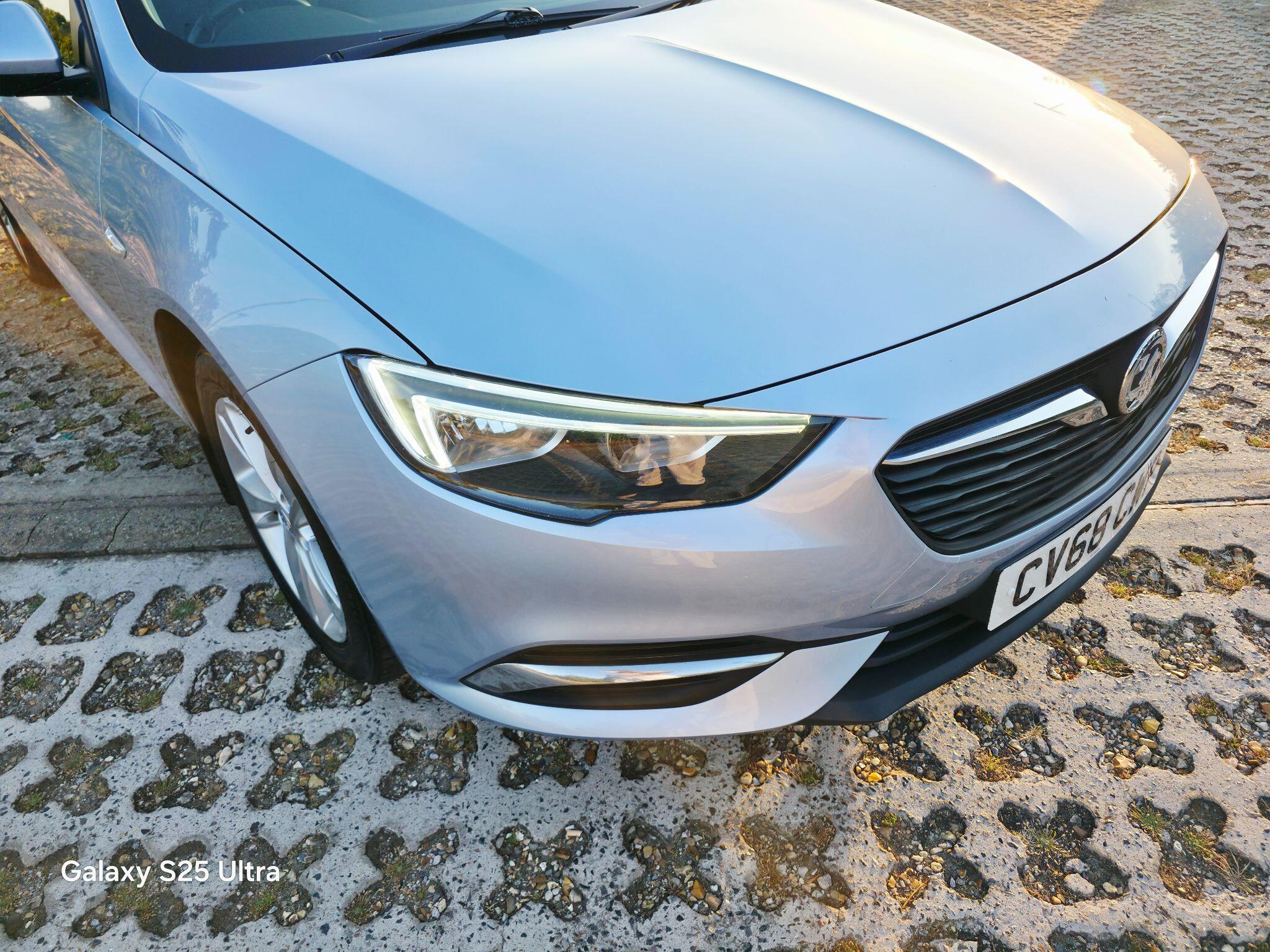 Vauxhall Insignia view 4