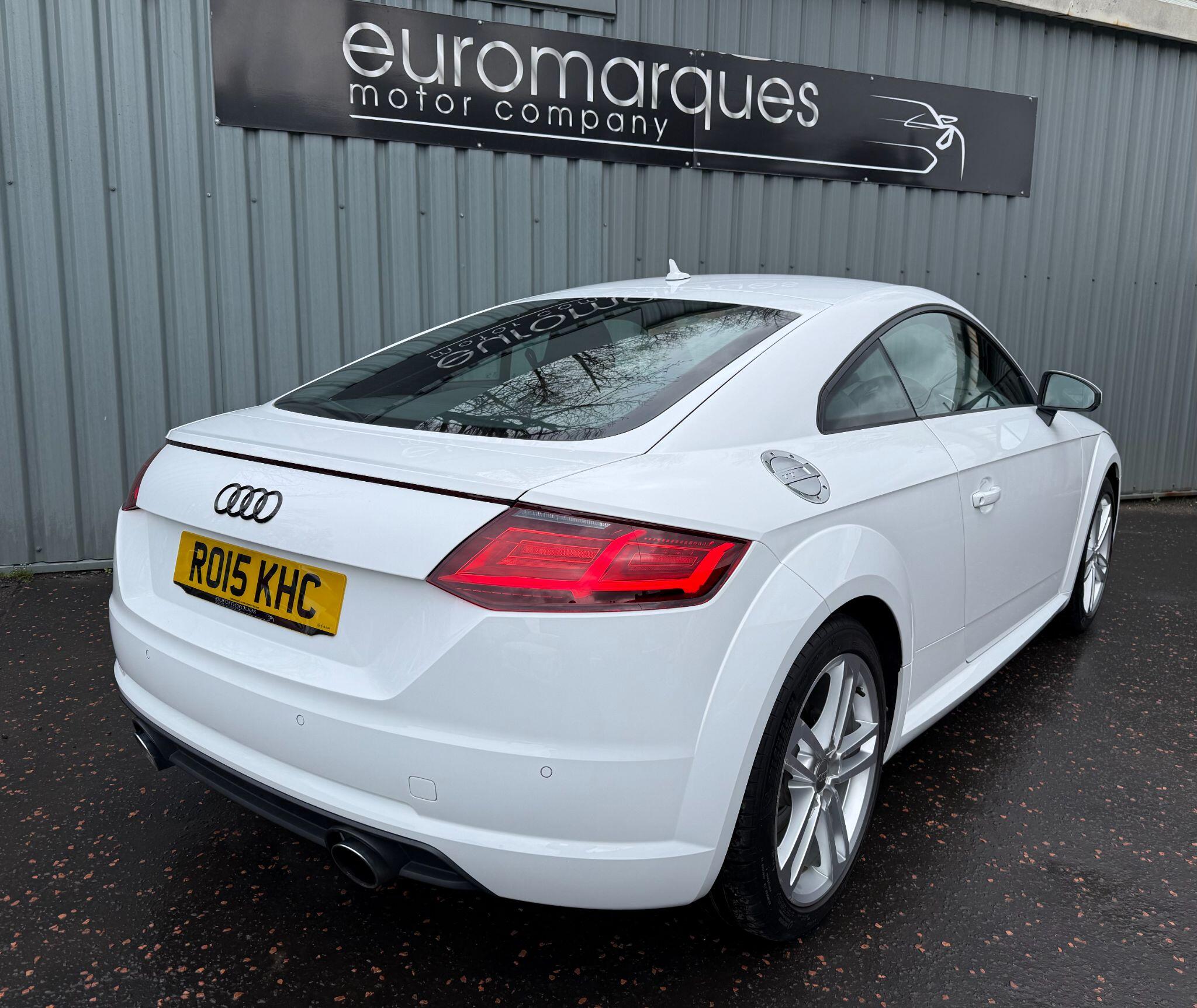 Audi TT view 3