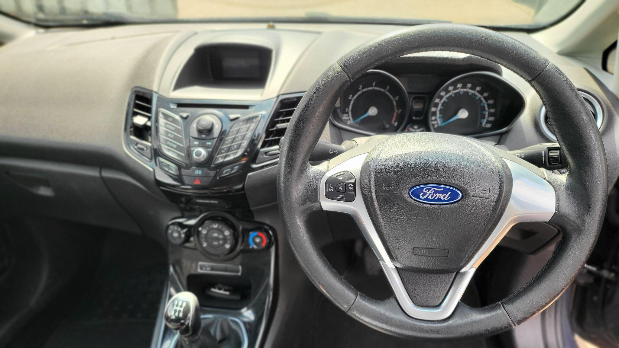 Ford Fiesta view 24