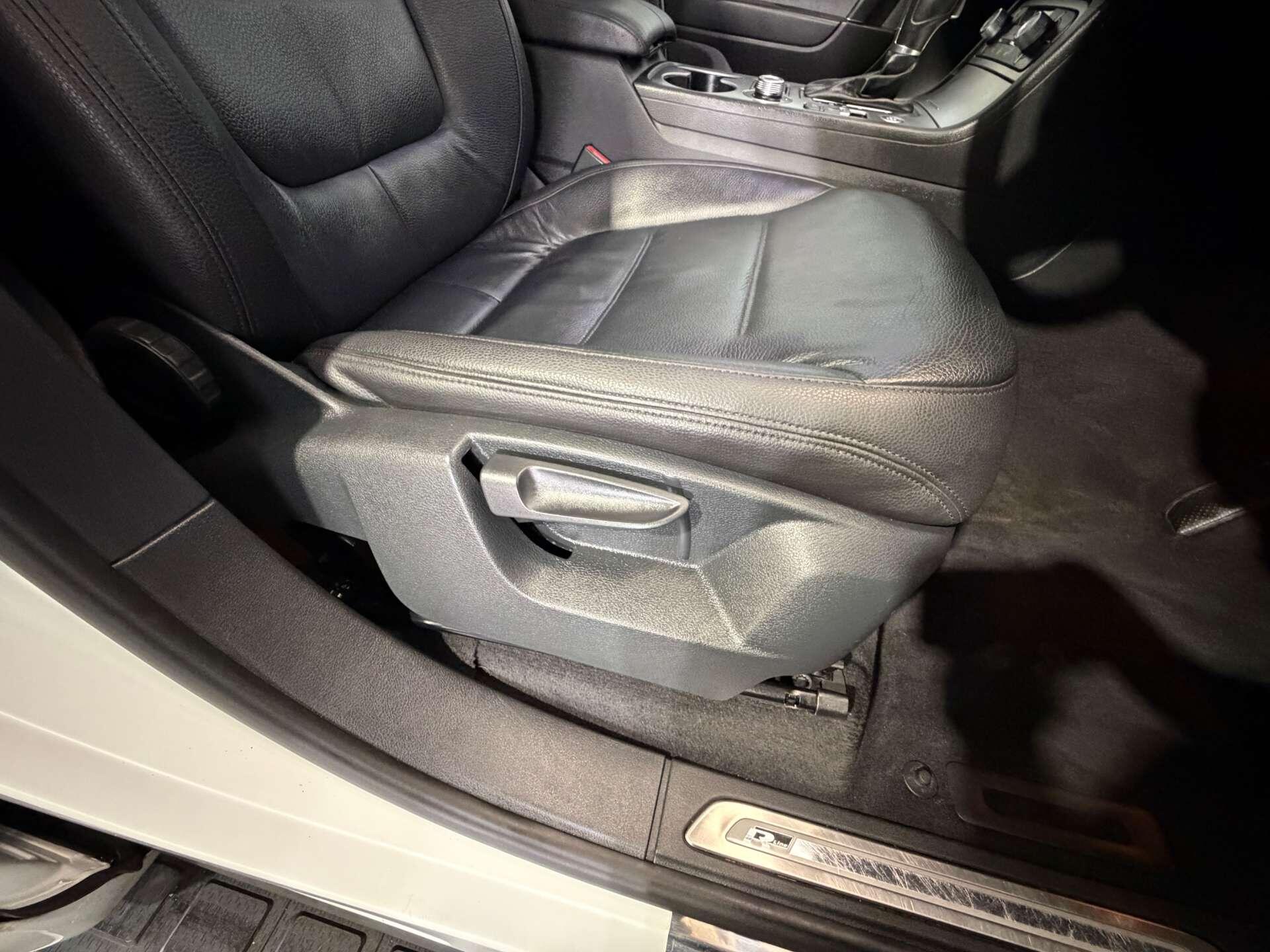 Volkswagen Touareg view 22