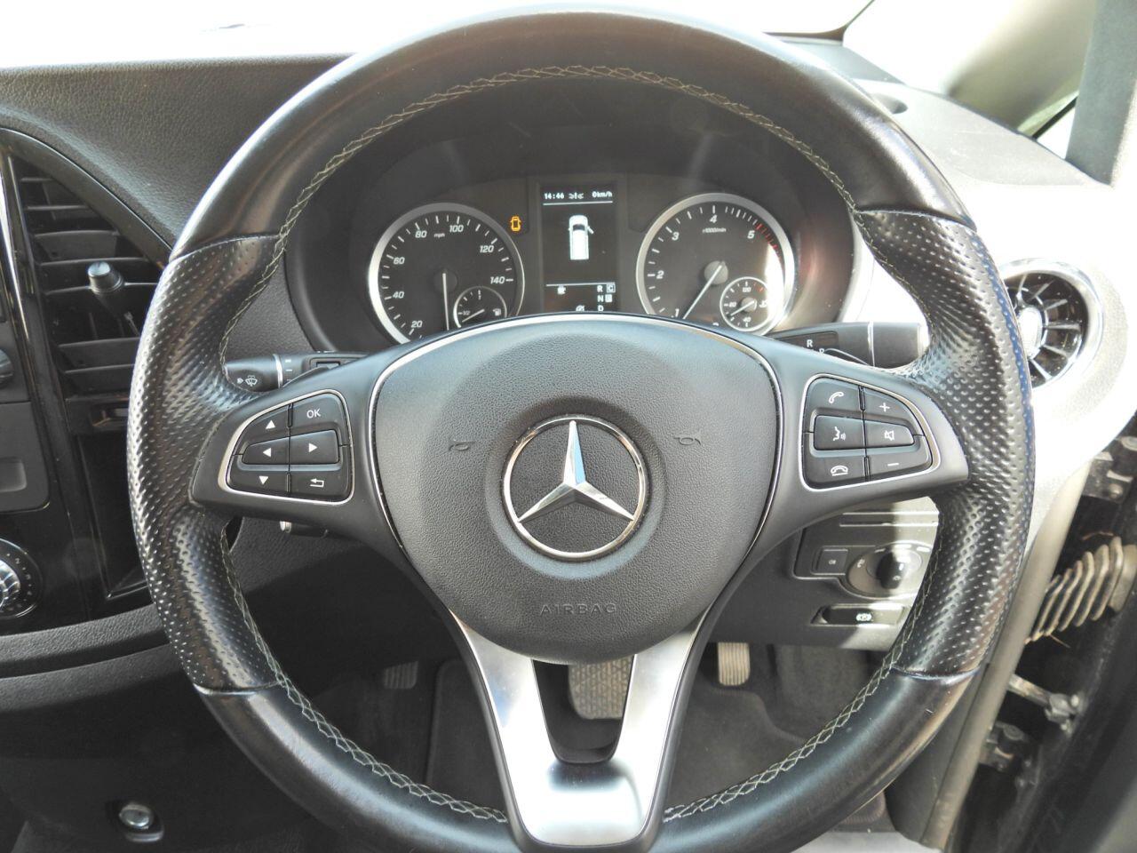 Mercedes-Benz Vito view 30