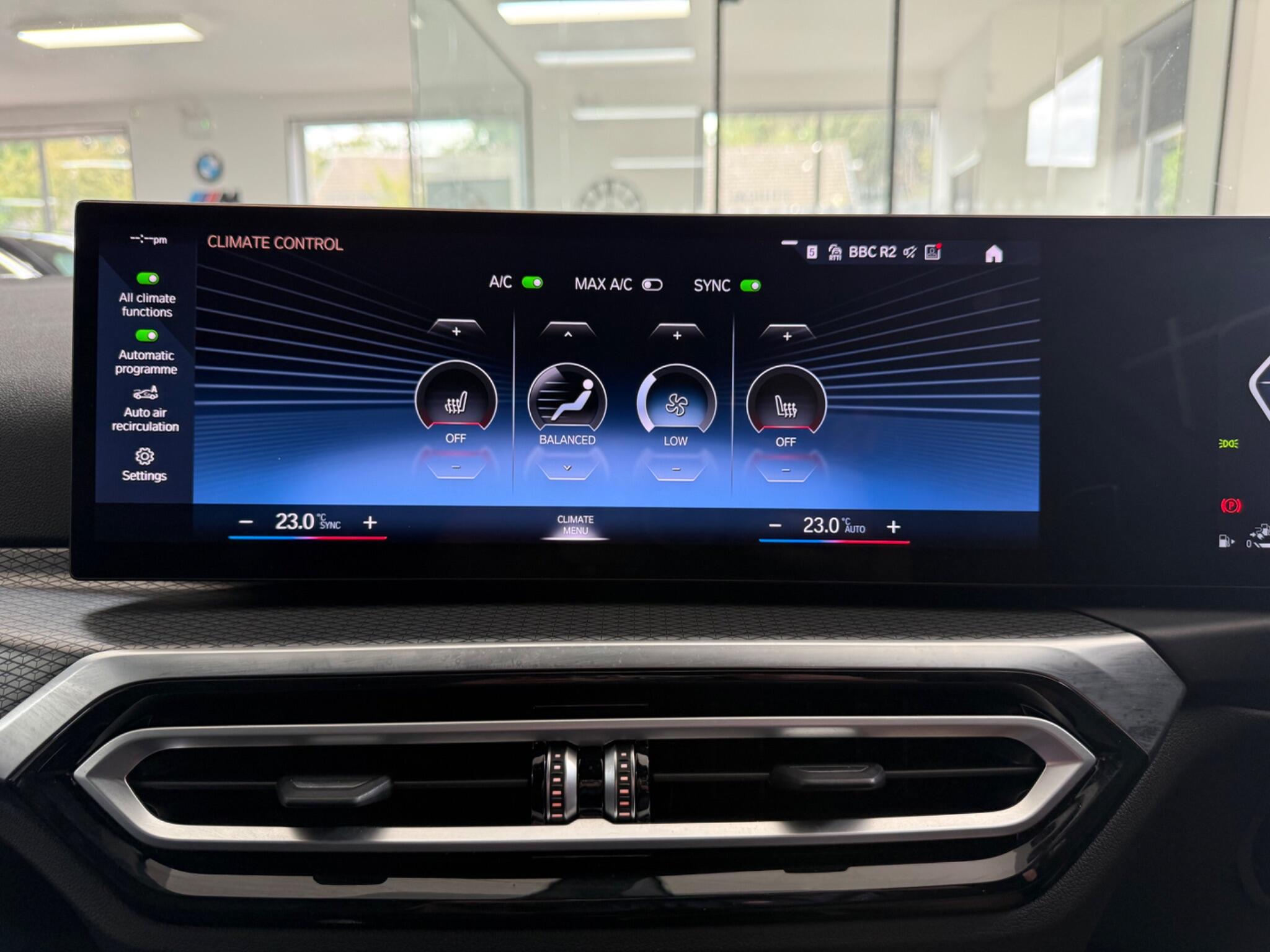 BMW 3 Series view 14