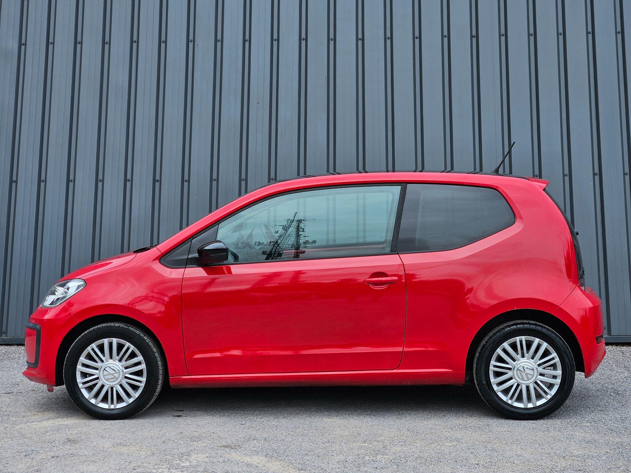 2017 Volkswagen up! image 5