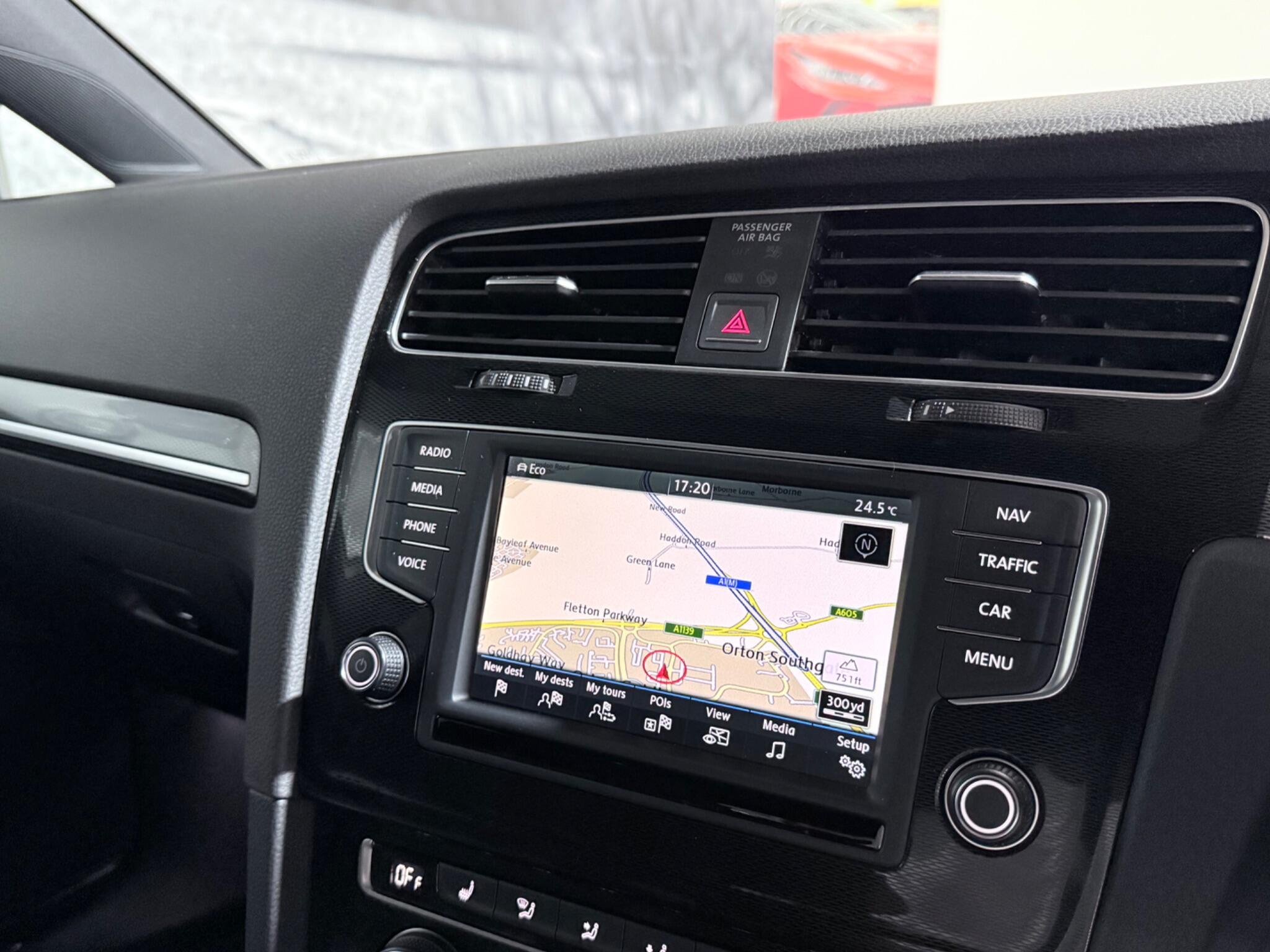 Volkswagen Golf view 40