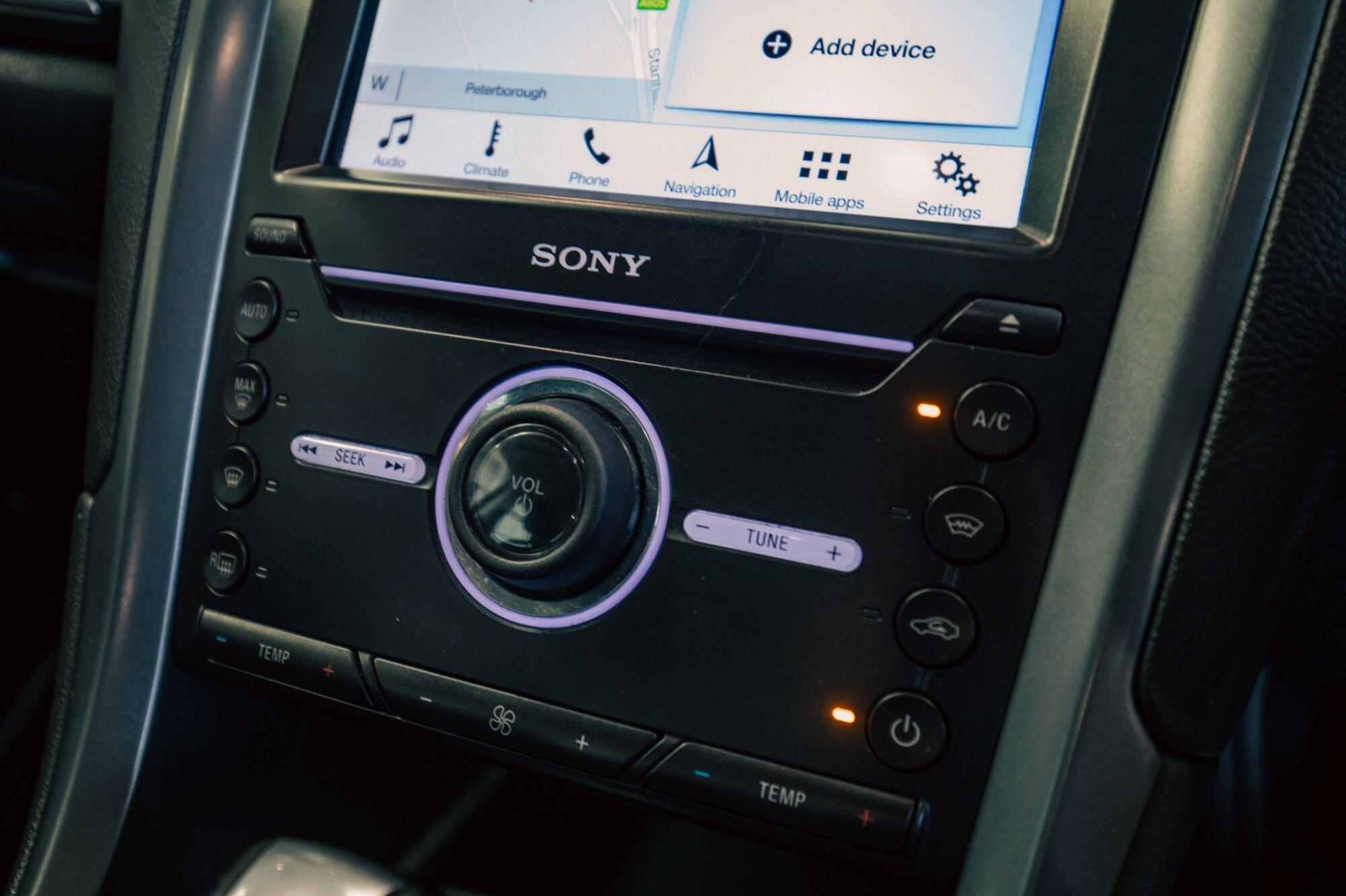 Ford Mondeo view 18