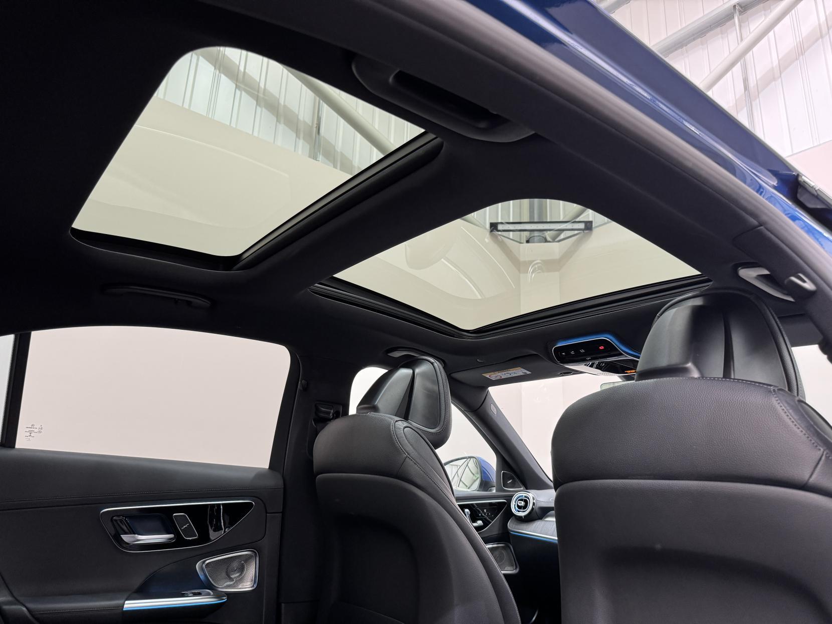 Mercedes-Benz C Class view 61