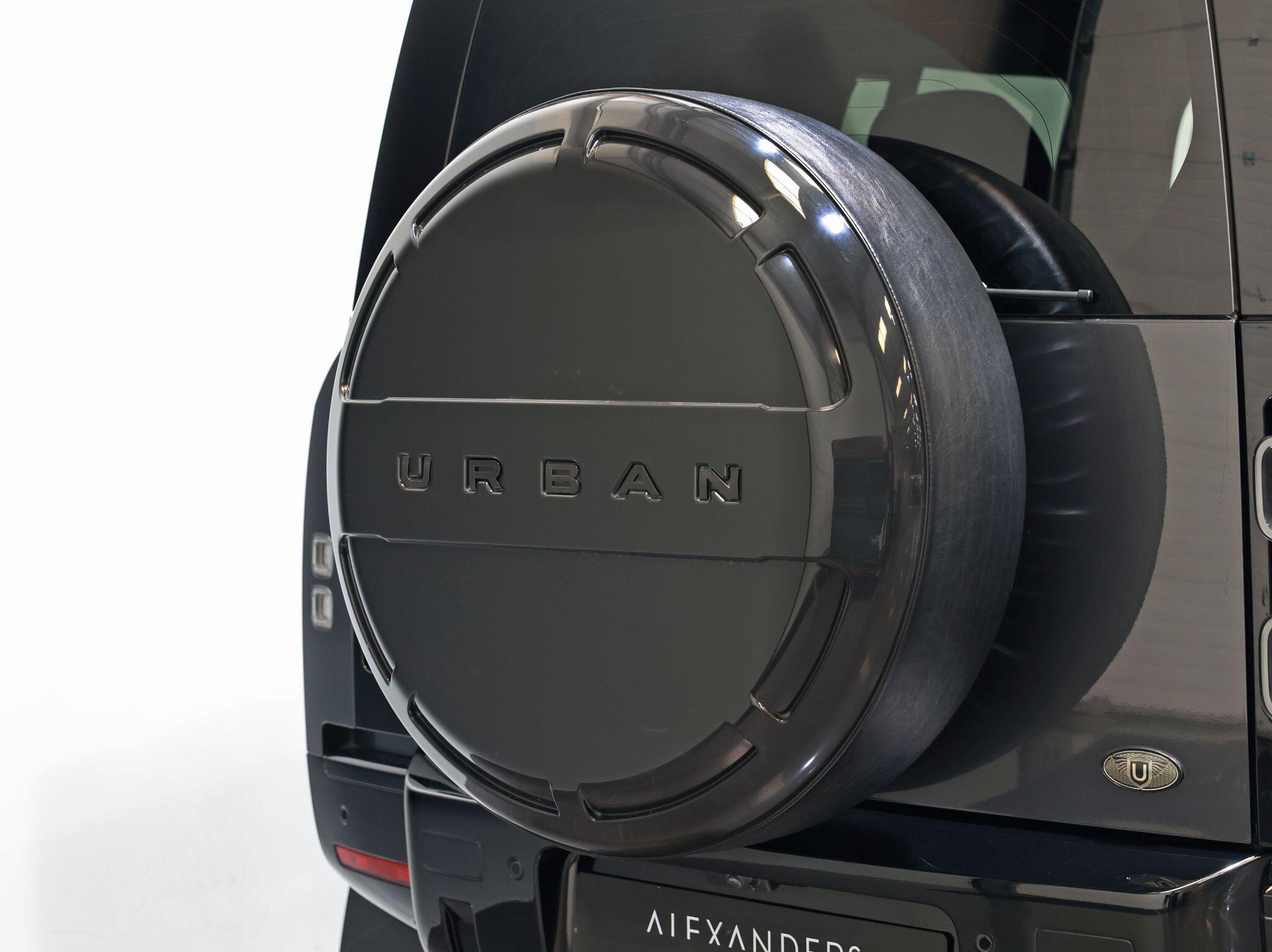 Land Rover Defender view 21