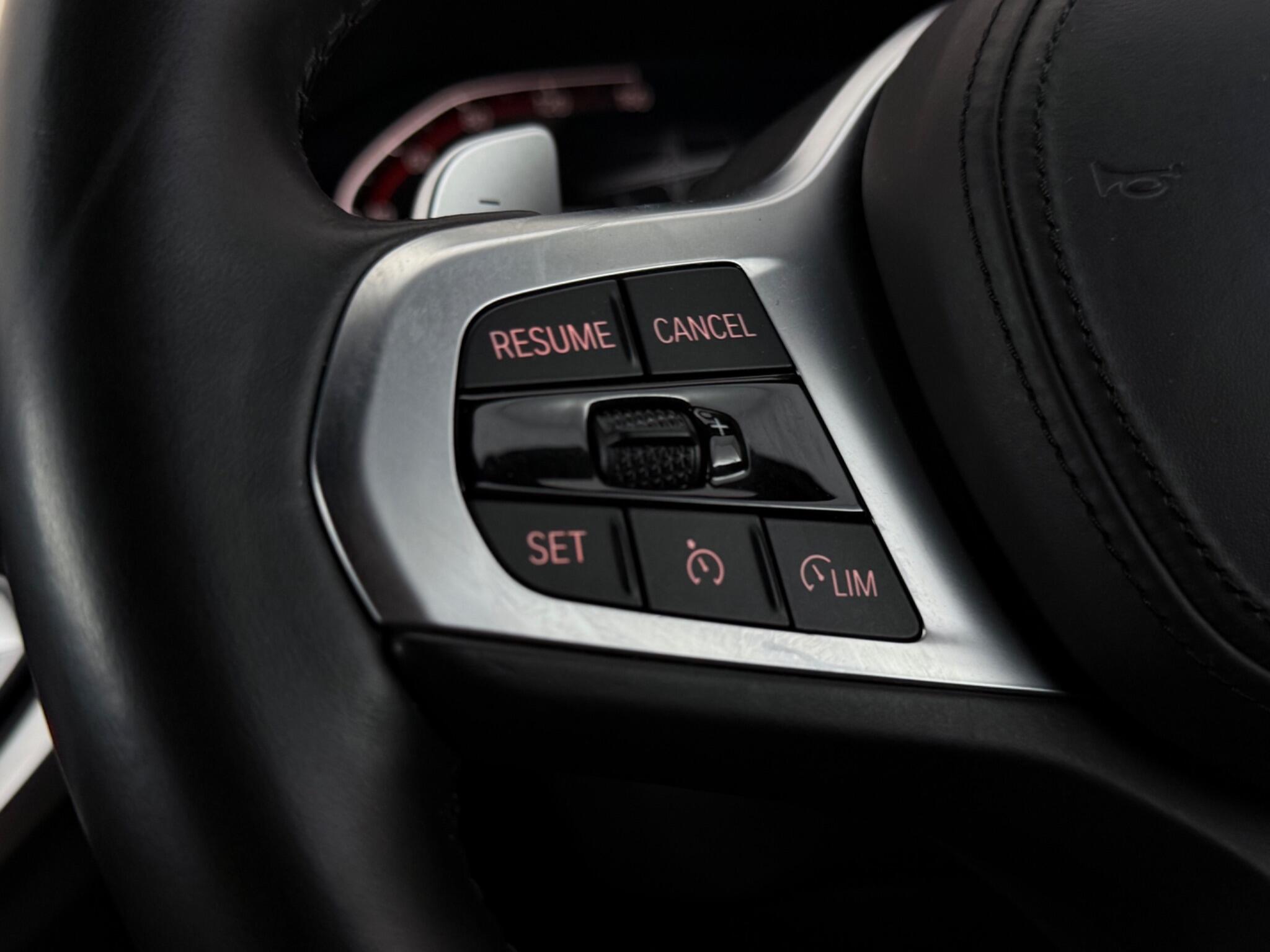BMW 3 Series view 11