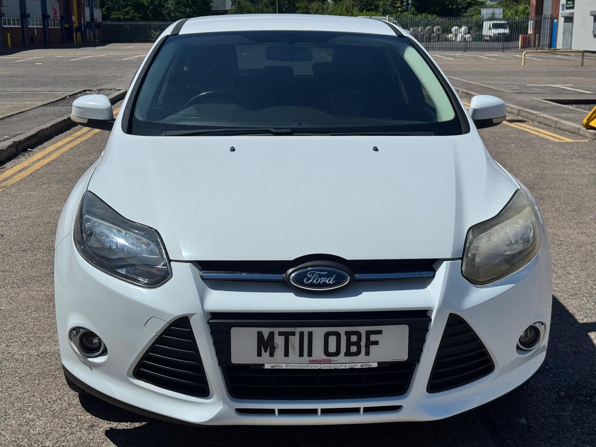 Ford Focus view 2