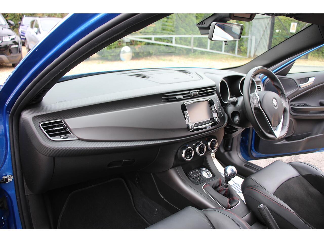 Alfa Romeo Giulietta view 15
