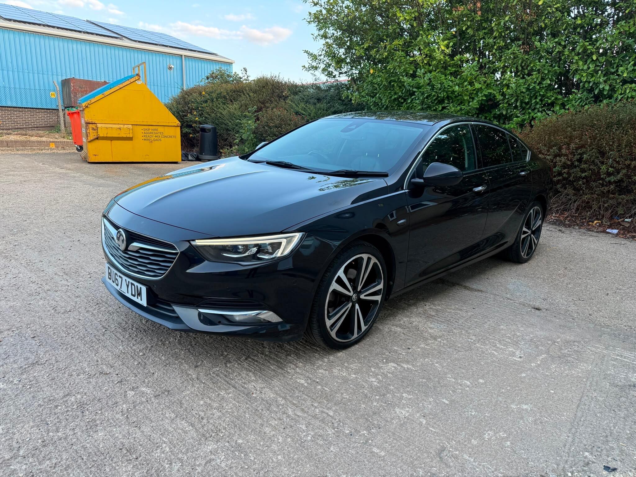 Vauxhall Insignia view 4