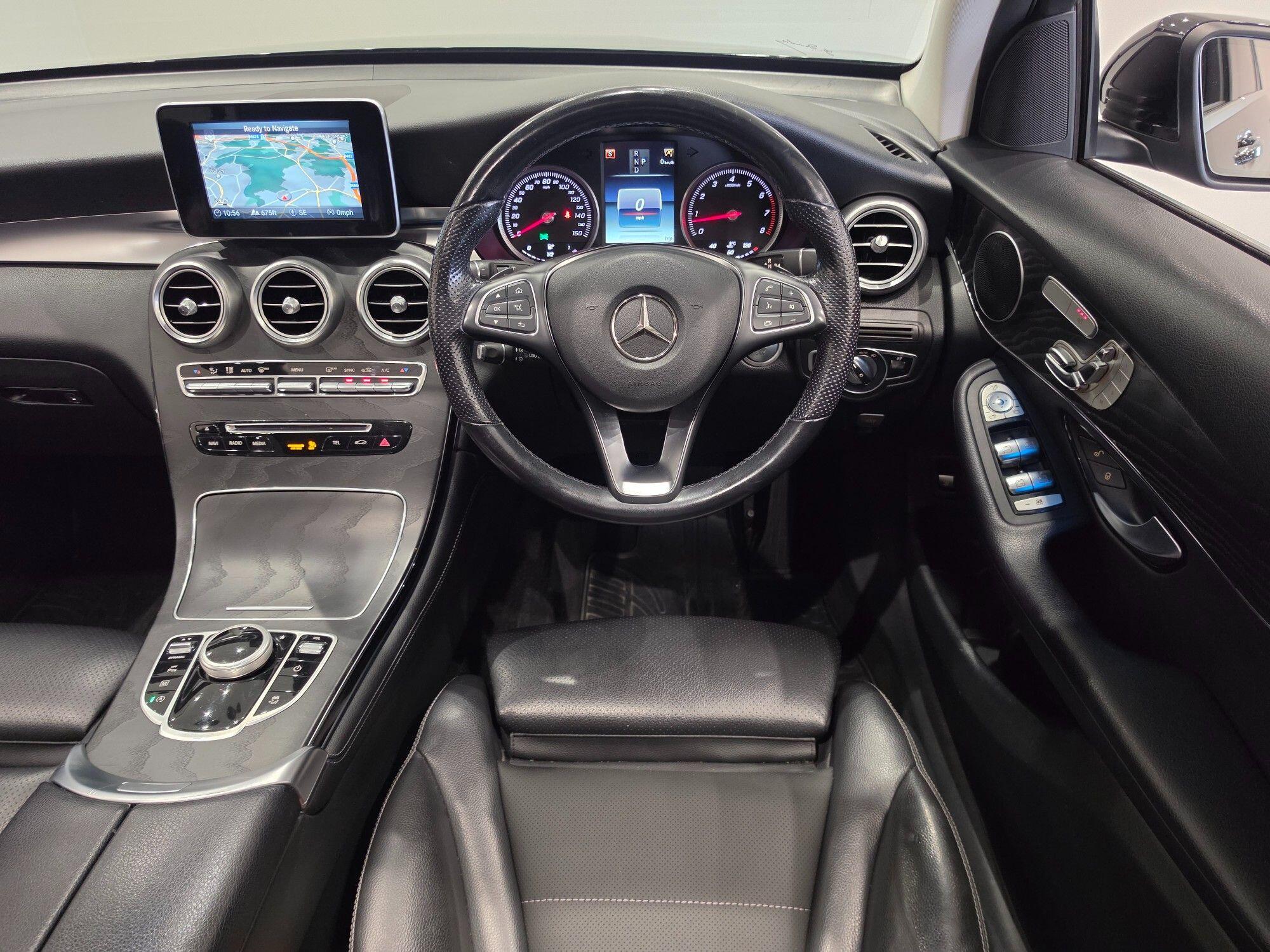 Mercedes-Benz GLC view 24