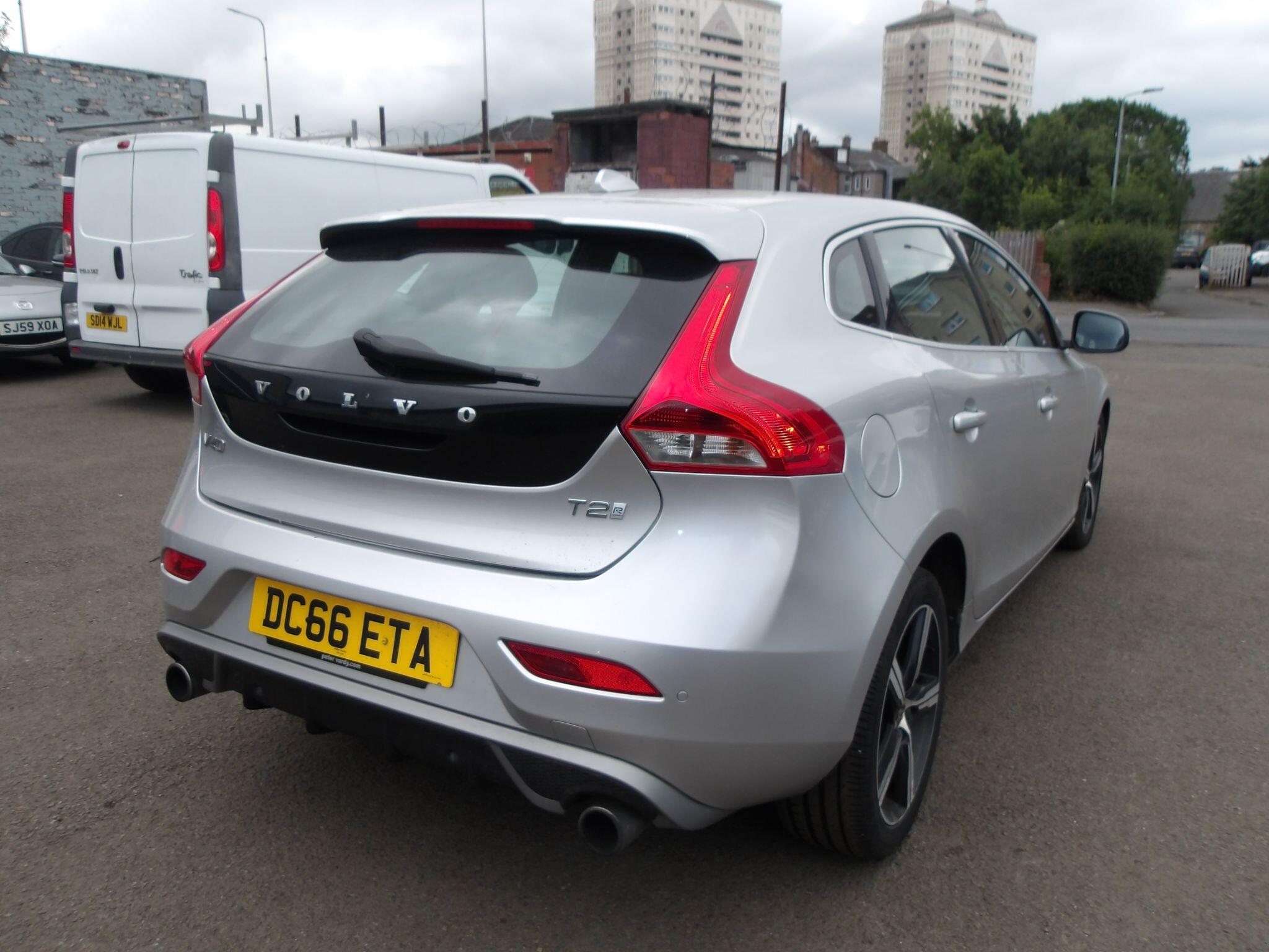 Volvo V40 view 7