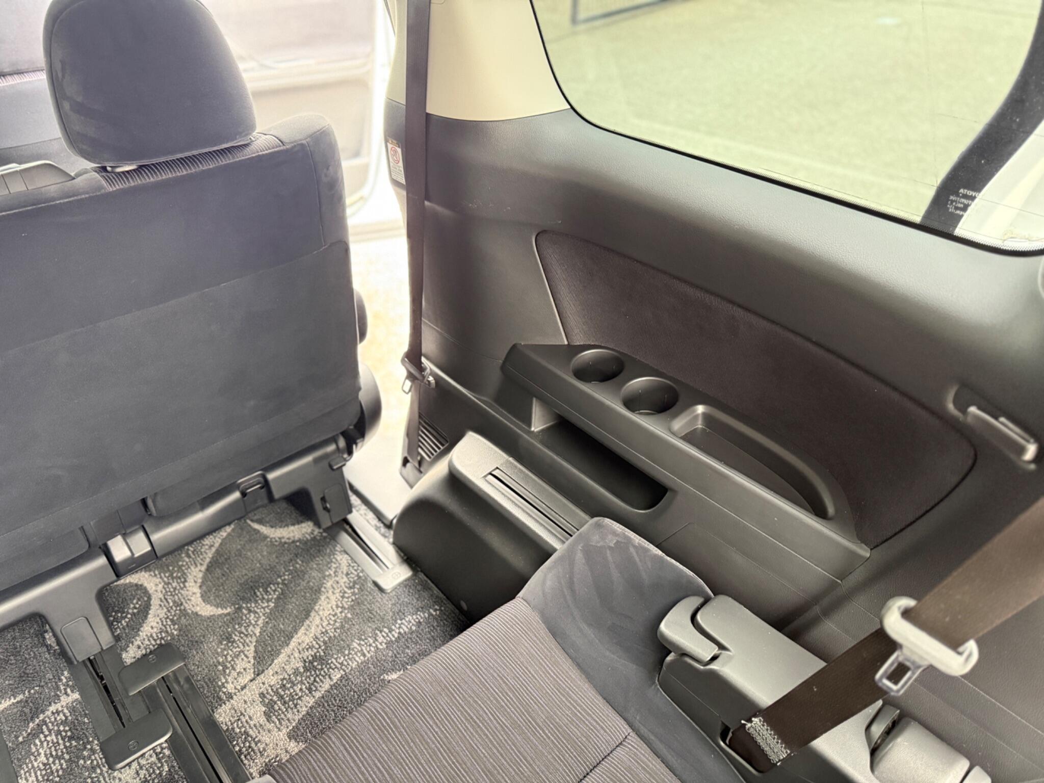Toyota Vellfire view 71