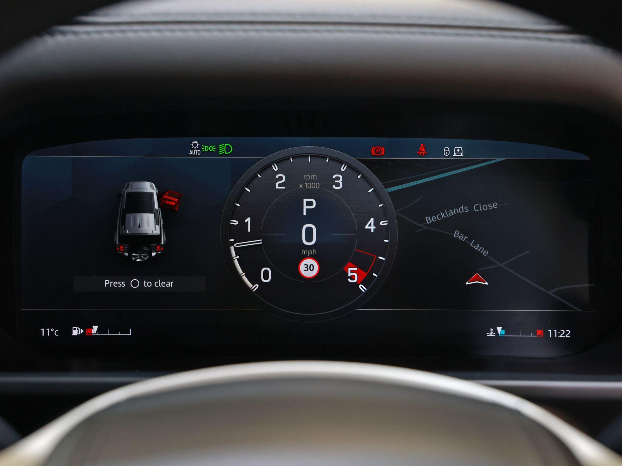 Land Rover Defender view 28