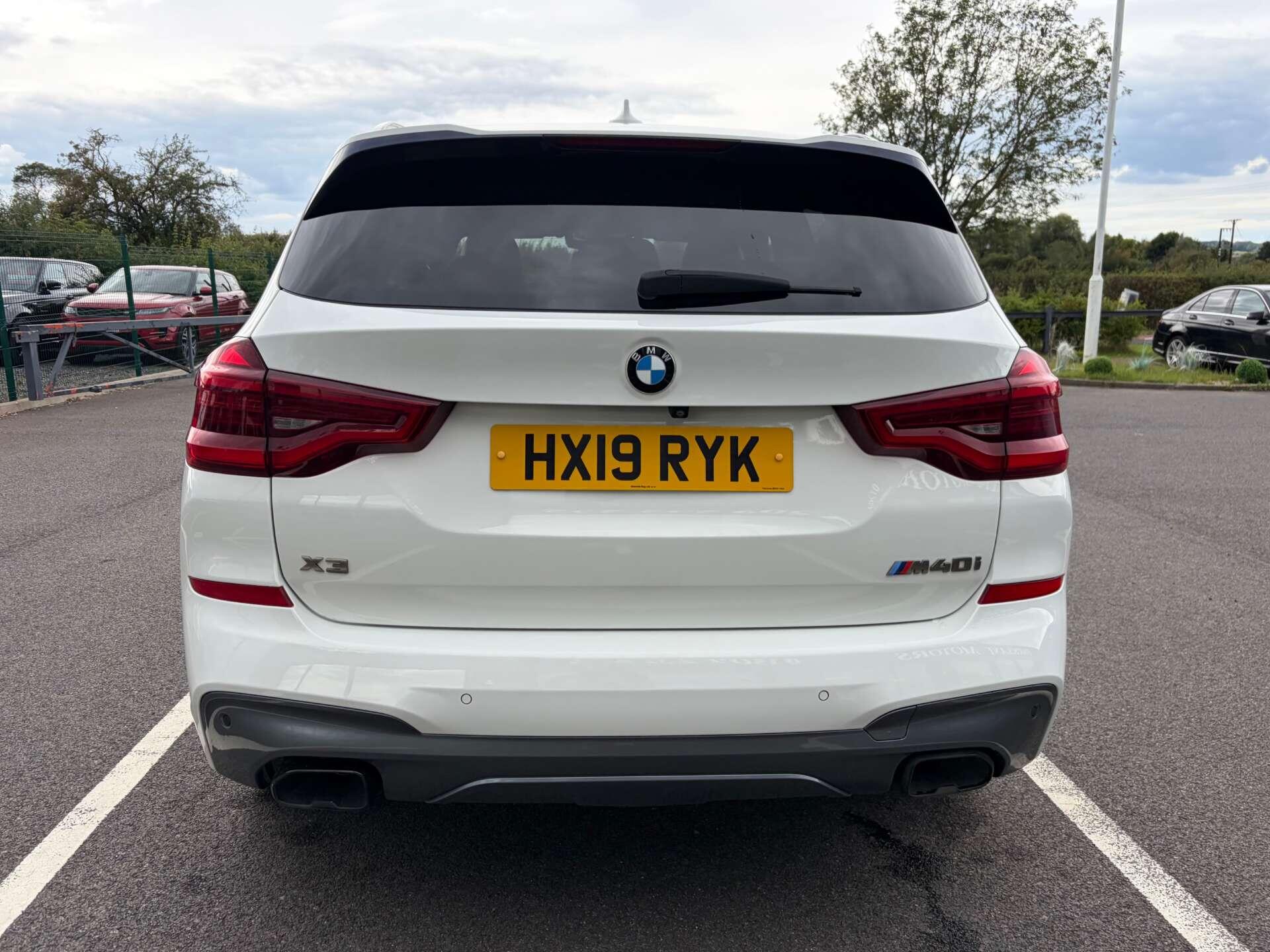 BMW X3 view 7