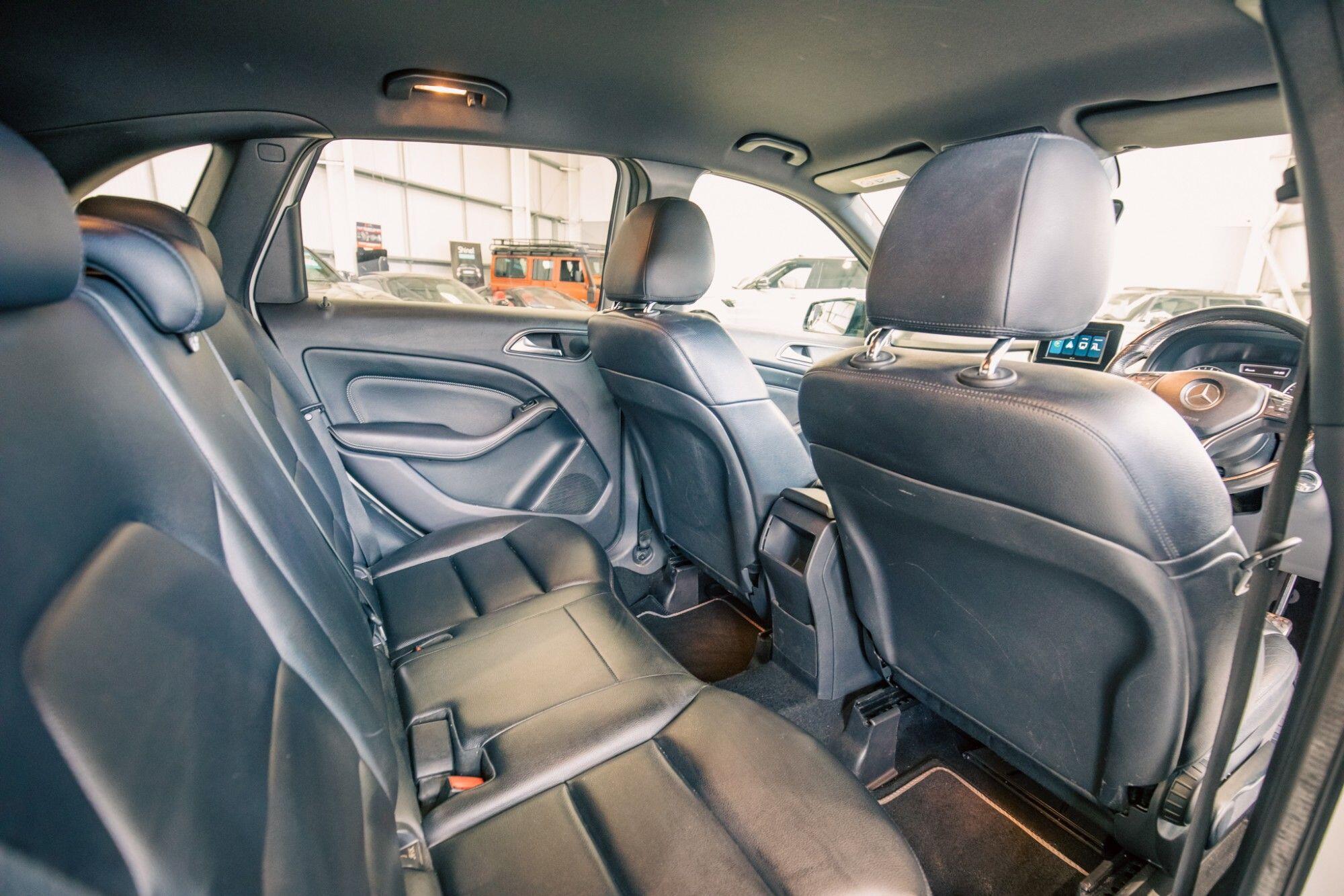 Mercedes-Benz B-Class view 9