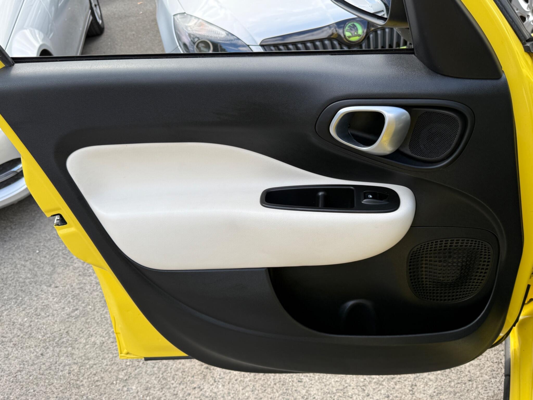 Fiat 500L - Image 47