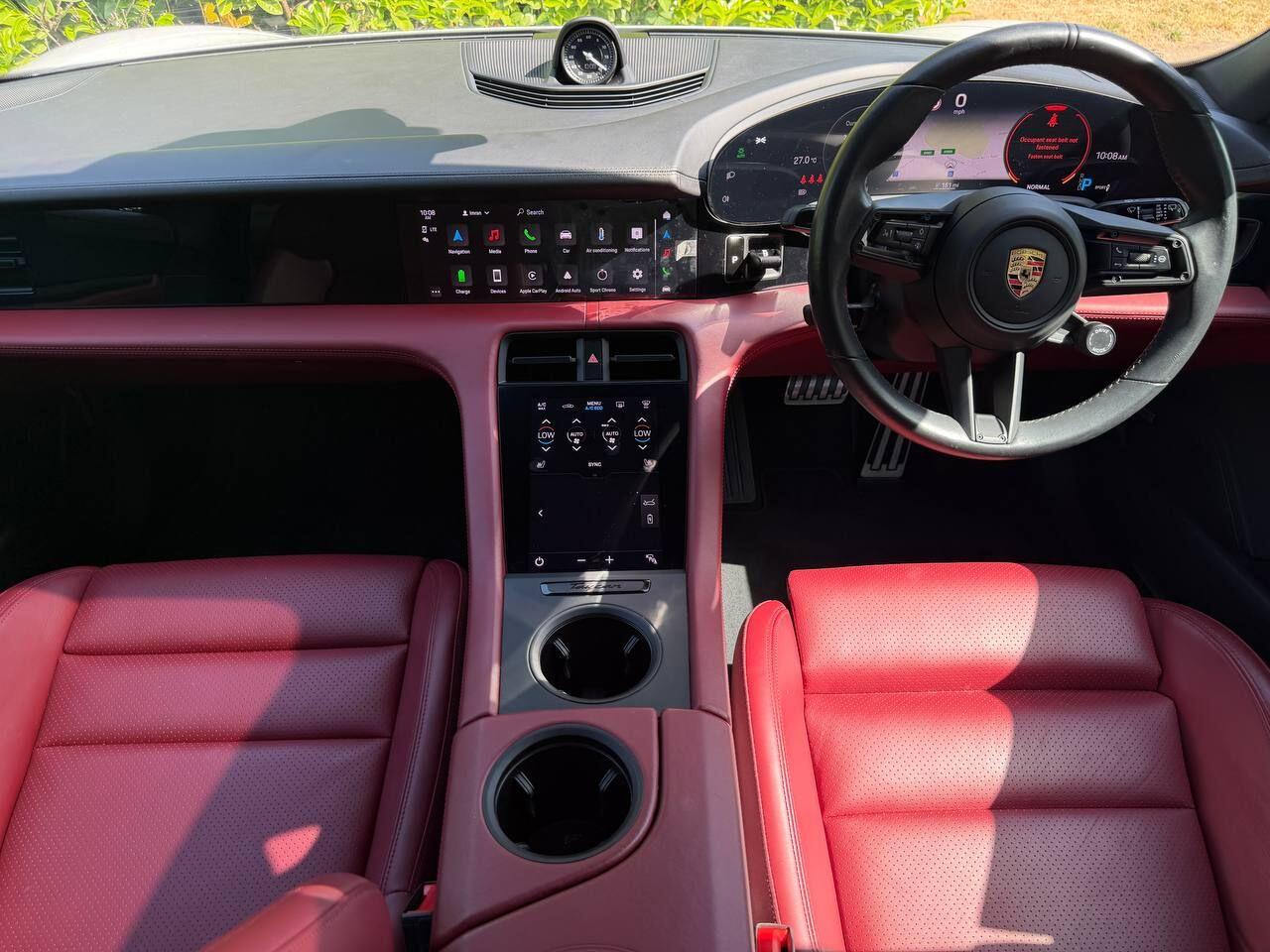Porsche Taycan view 33