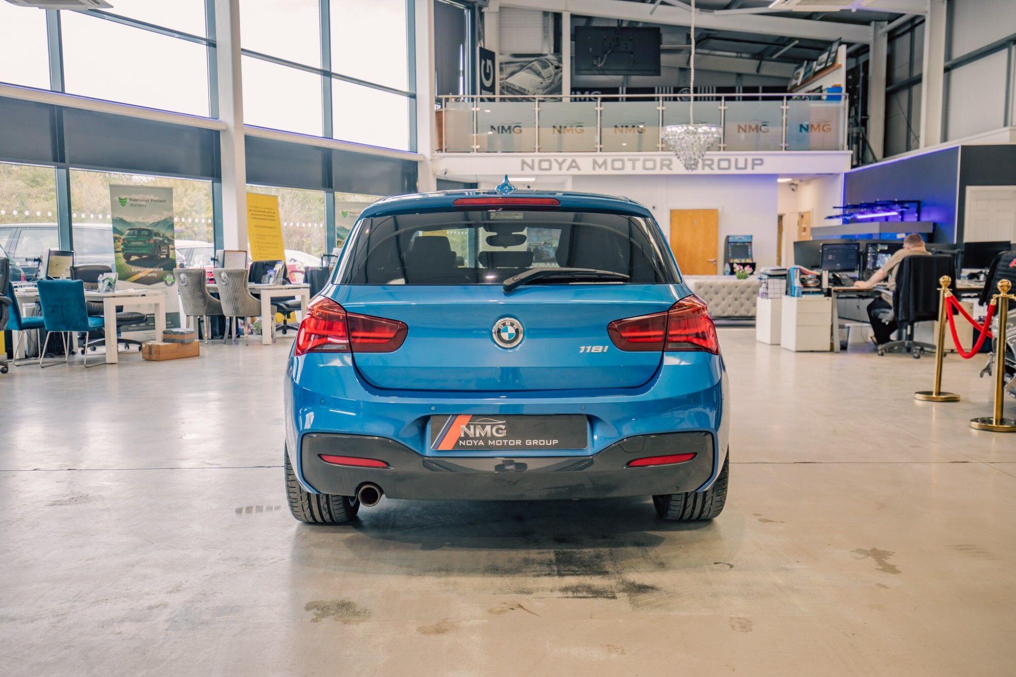 BMW 1 Series view 27