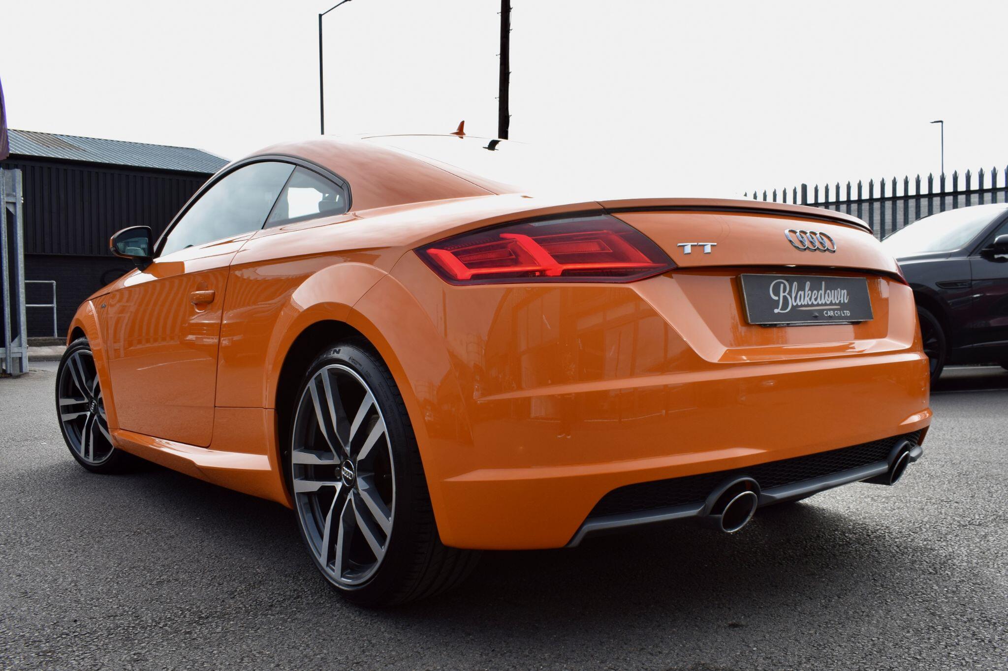 Audi TT view 7