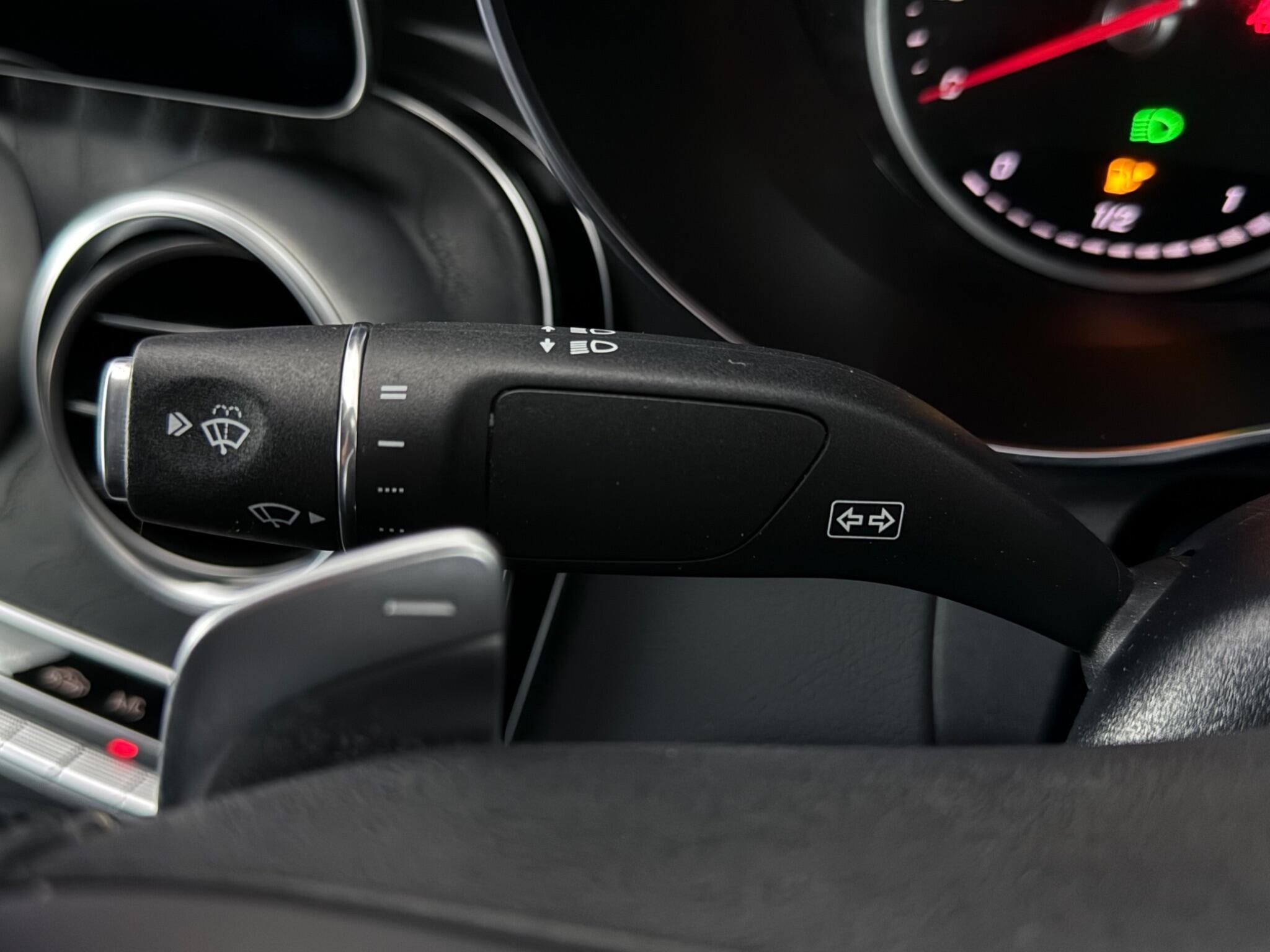 Mercedes-Benz C-Class view 17