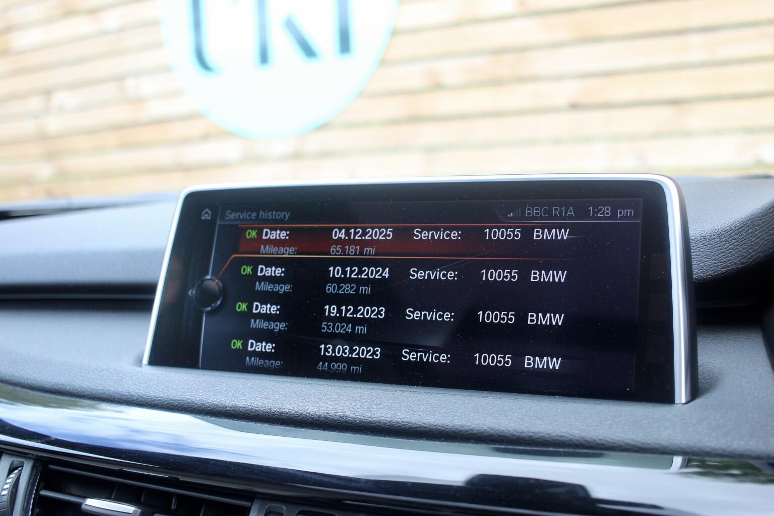 BMW X5 view 28