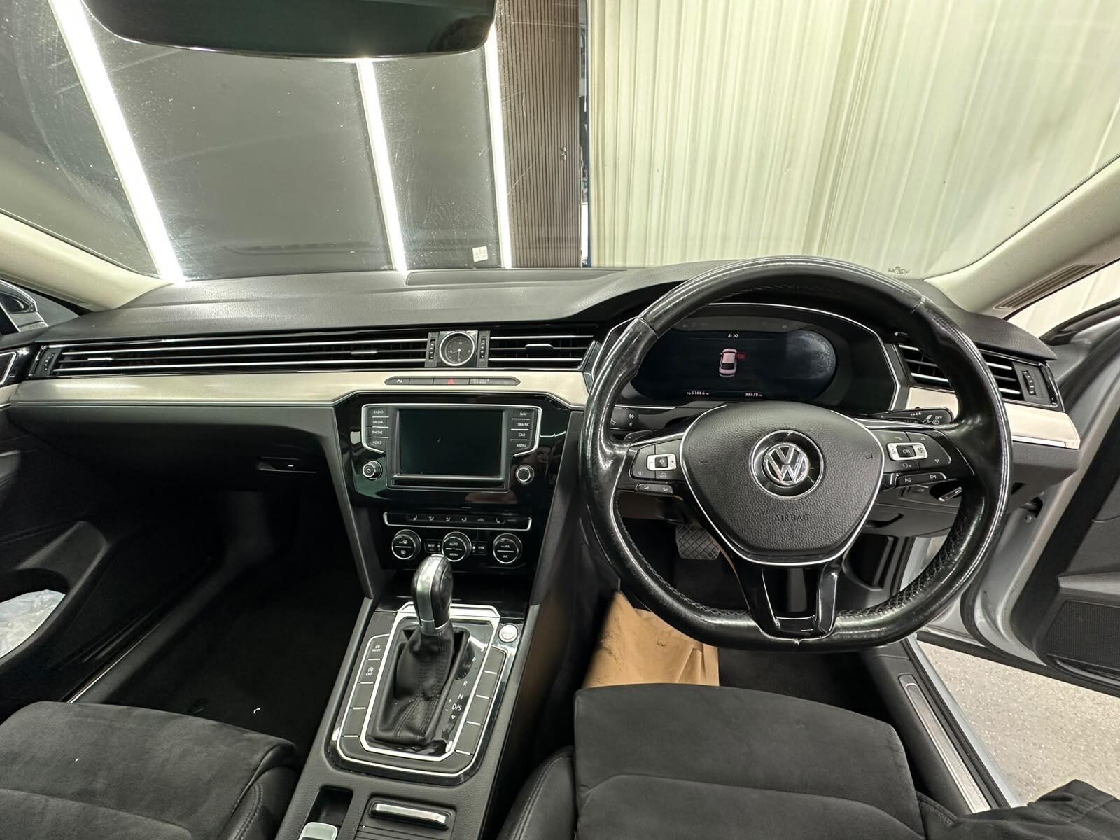 Volkswagen Passat view 33