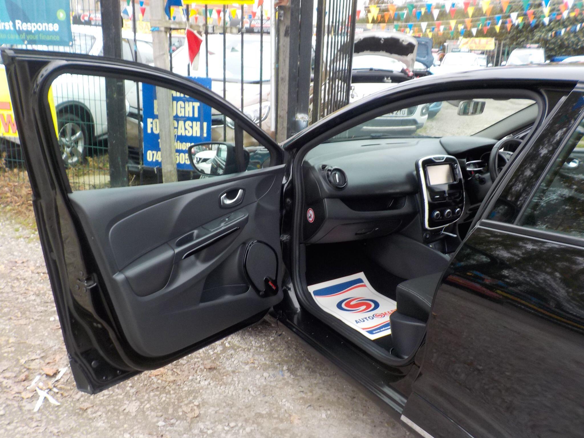 Renault Clio 1.2 16V Dynamique MediaNav Euro 5 5dr