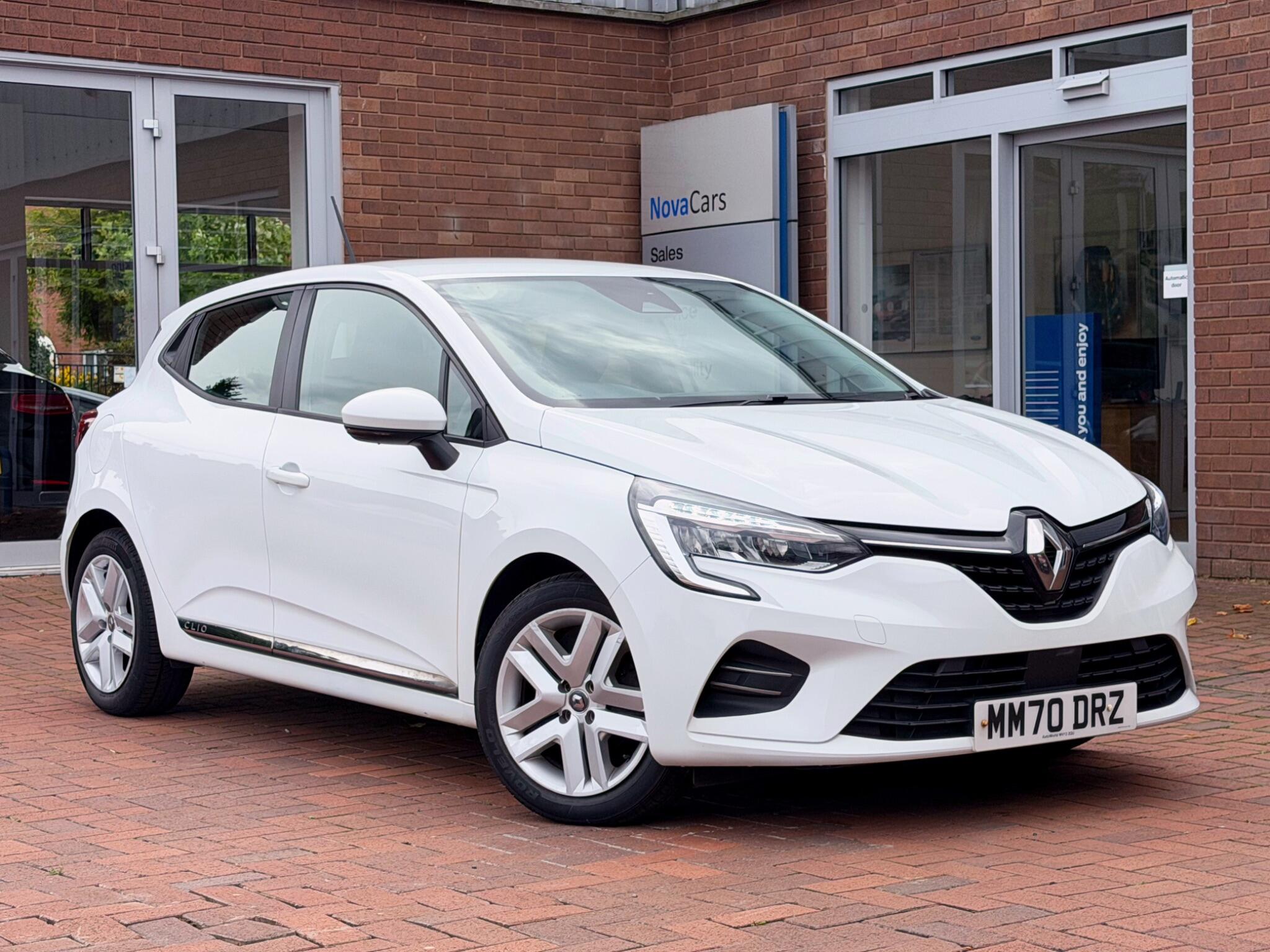 Renault Clio view 48