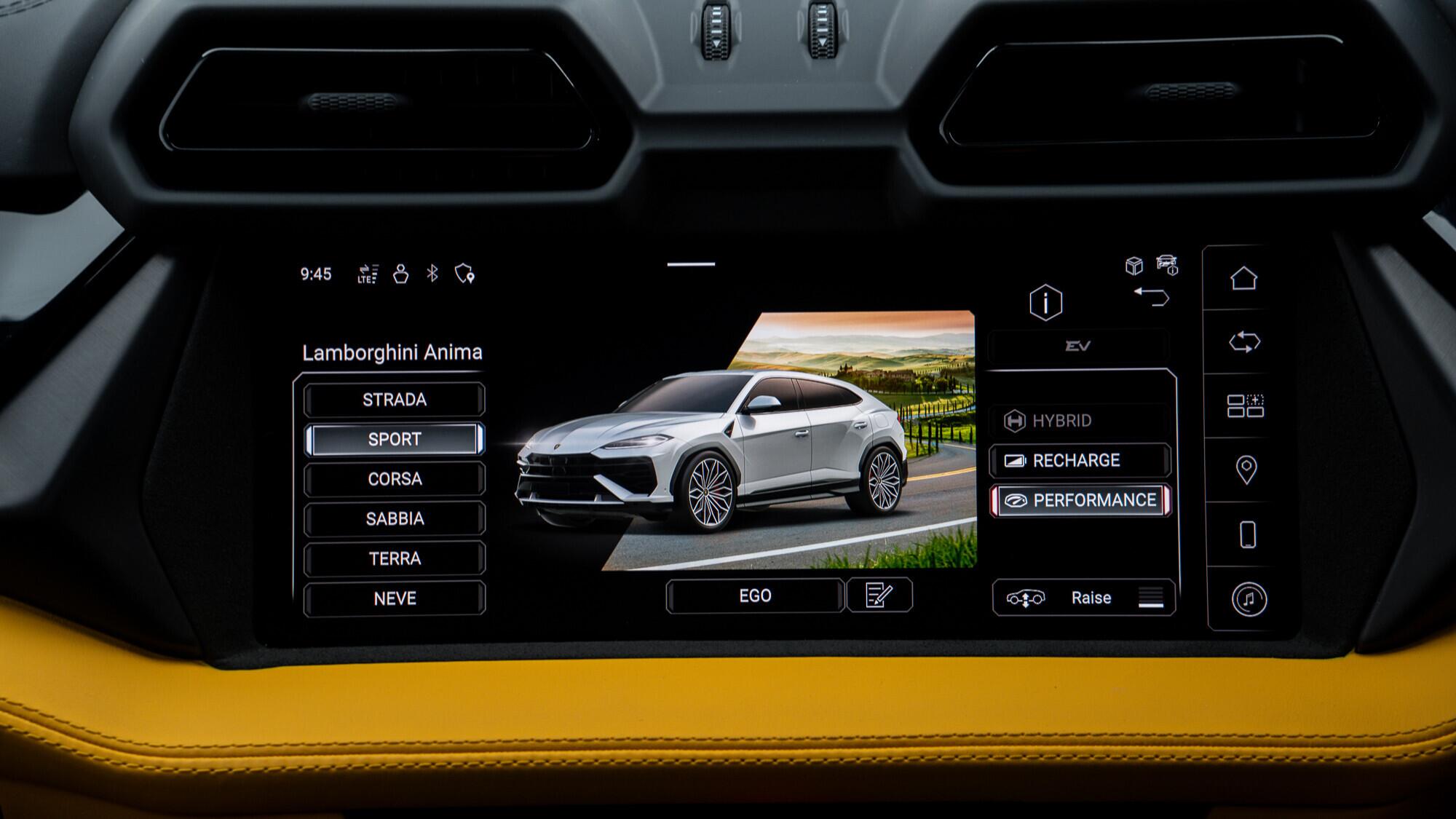 Lamborghini Urus view 29