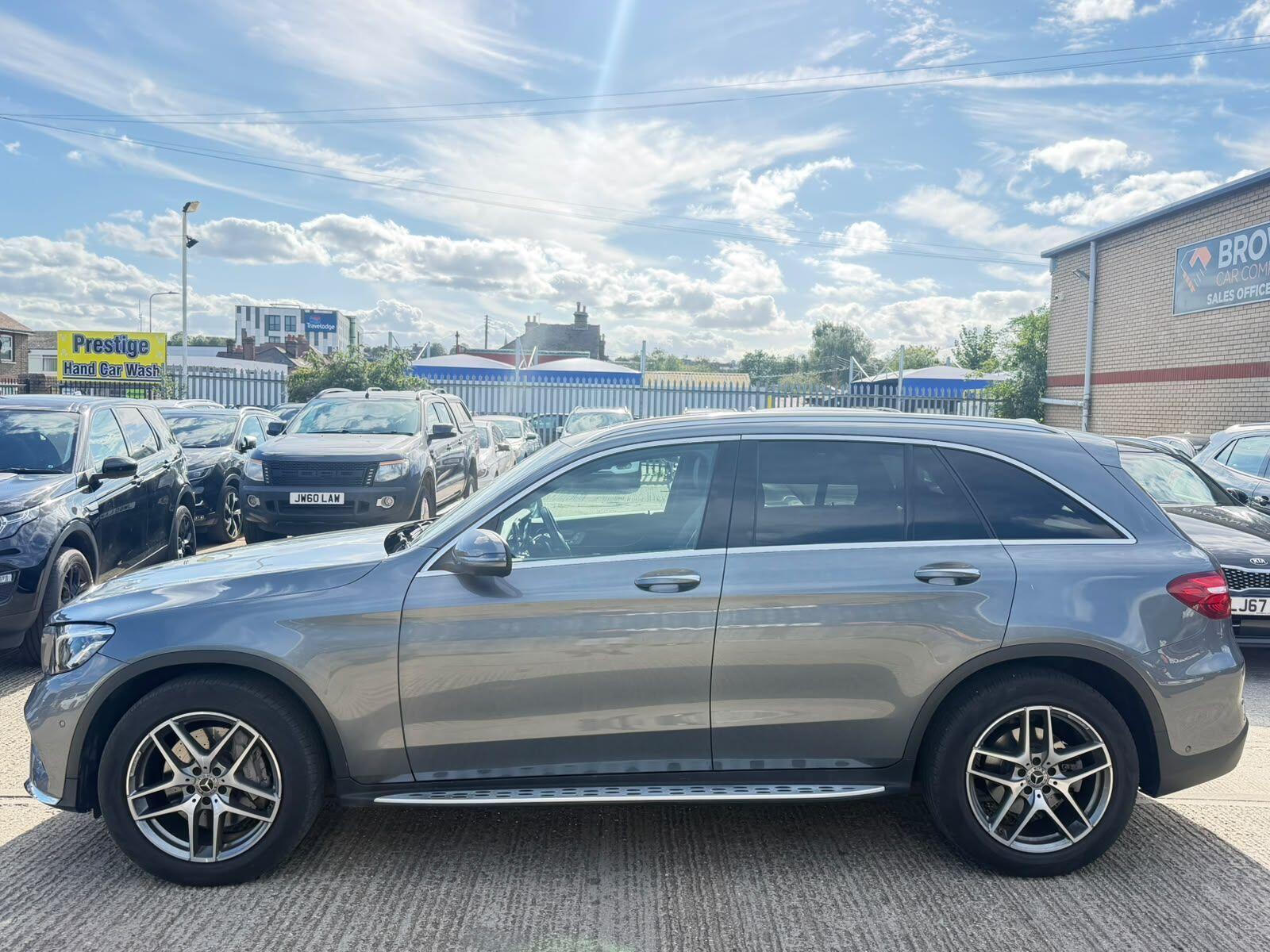 Mercedes-Benz GLC view 5