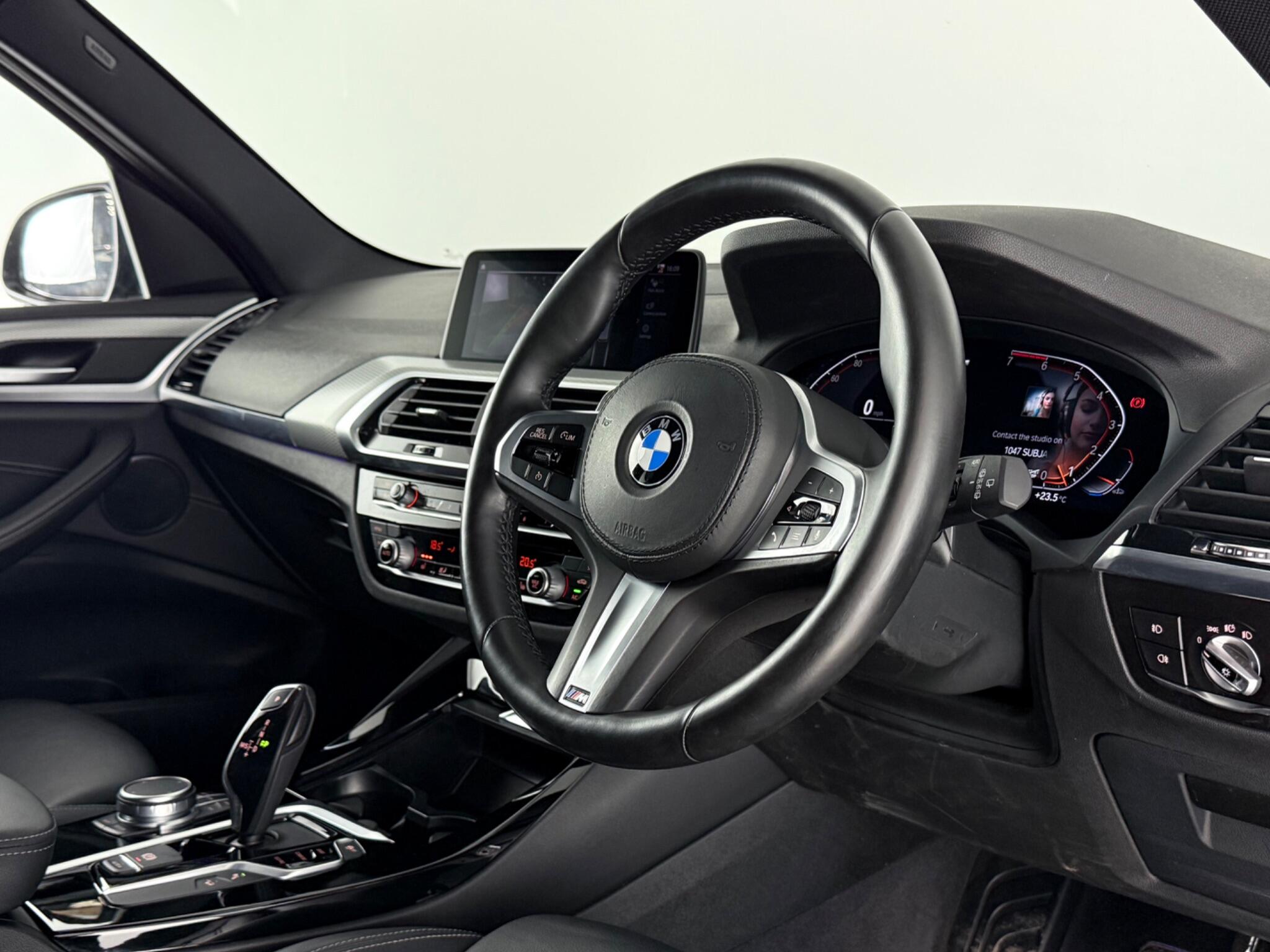 BMW X3 view 3