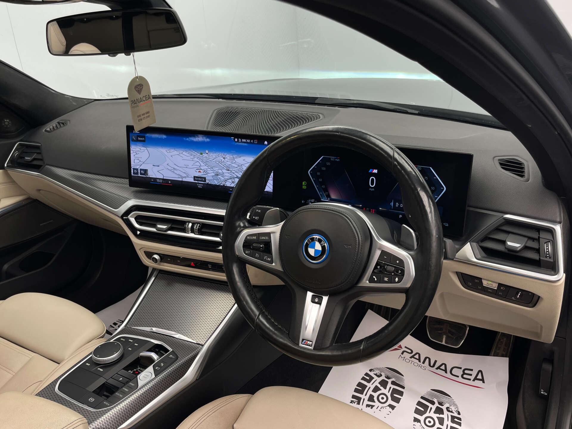 BMW 3 Series view 12
