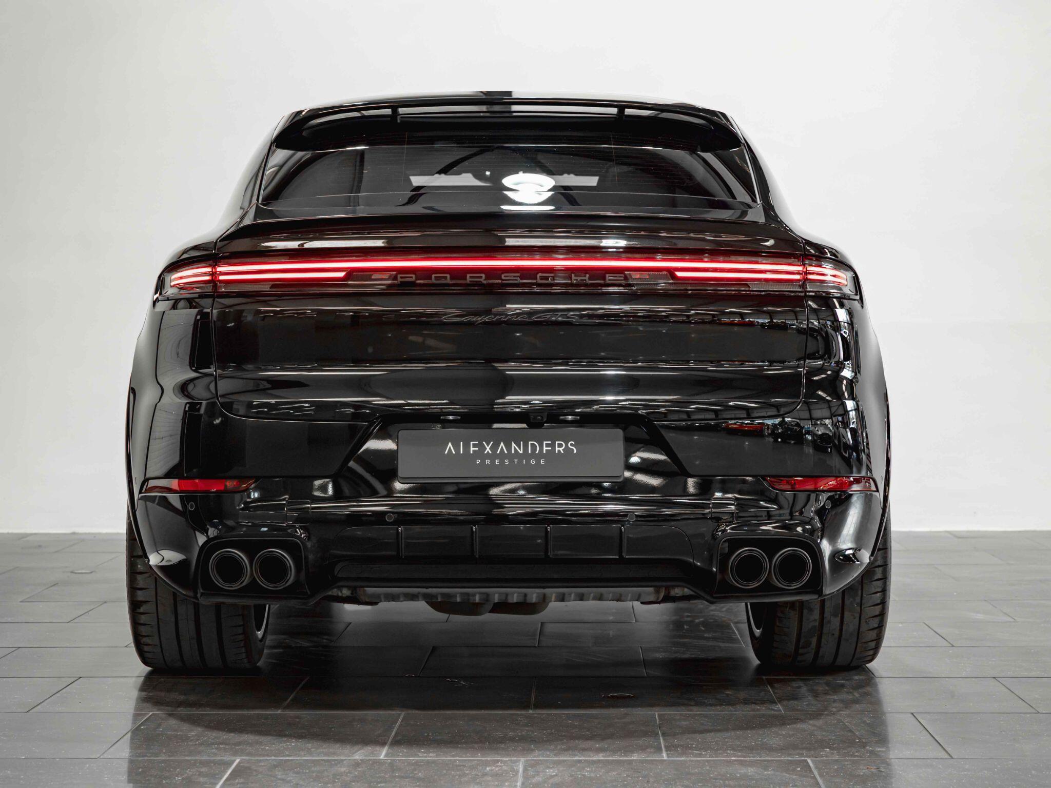 Porsche Cayenne view 11